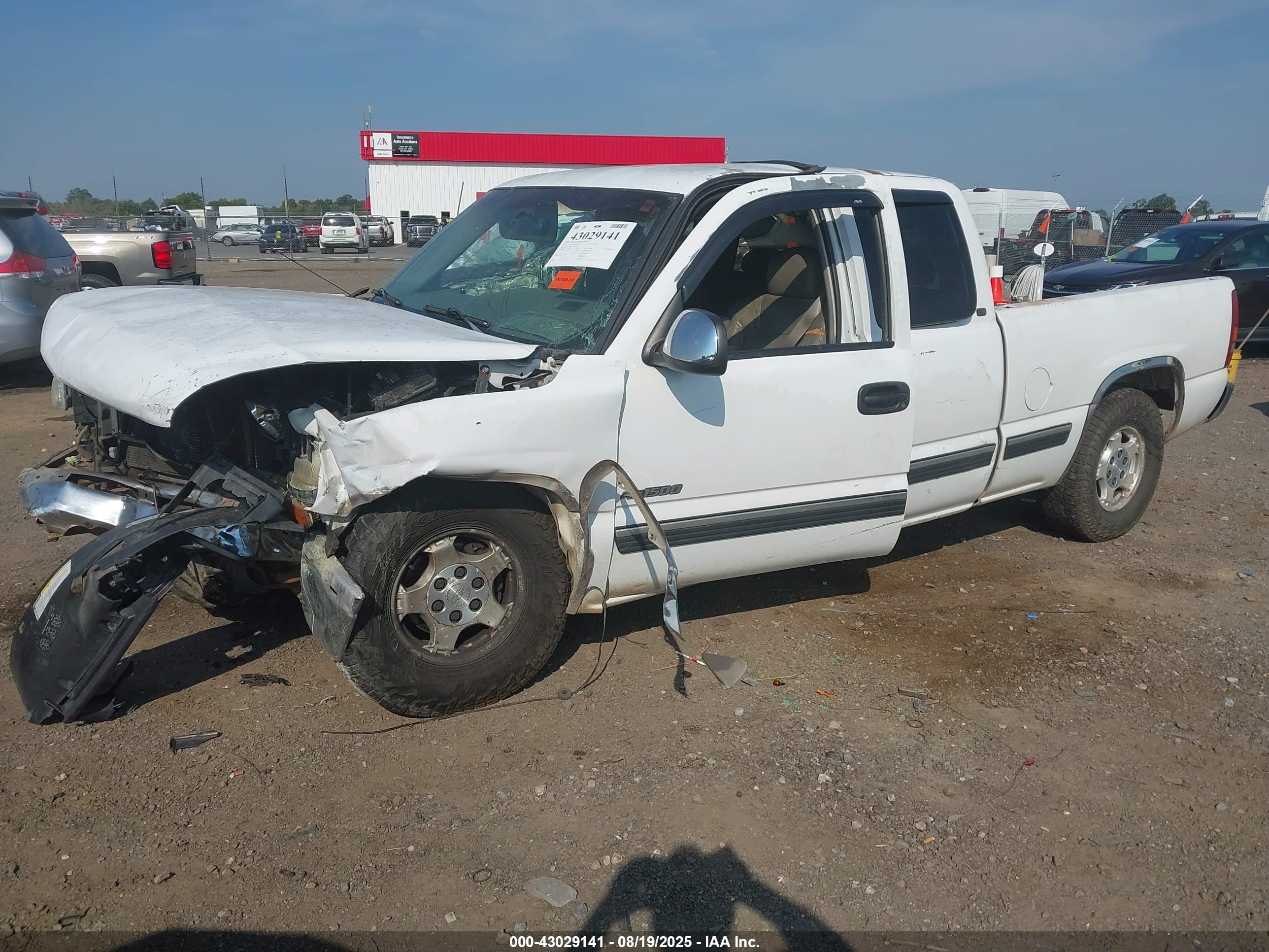 CHEVROLET SILVERADO image 2