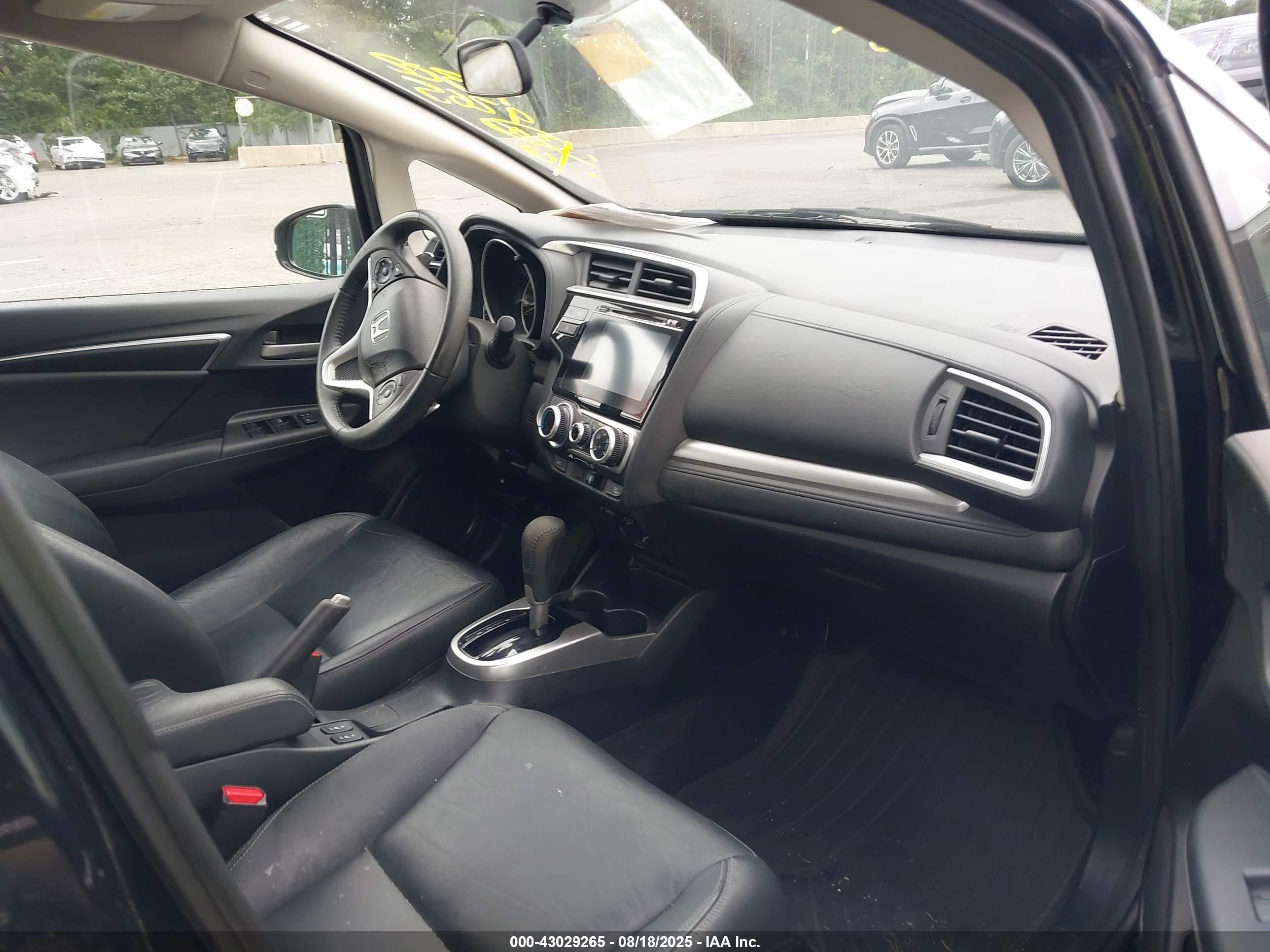 HONDA FIT image 5