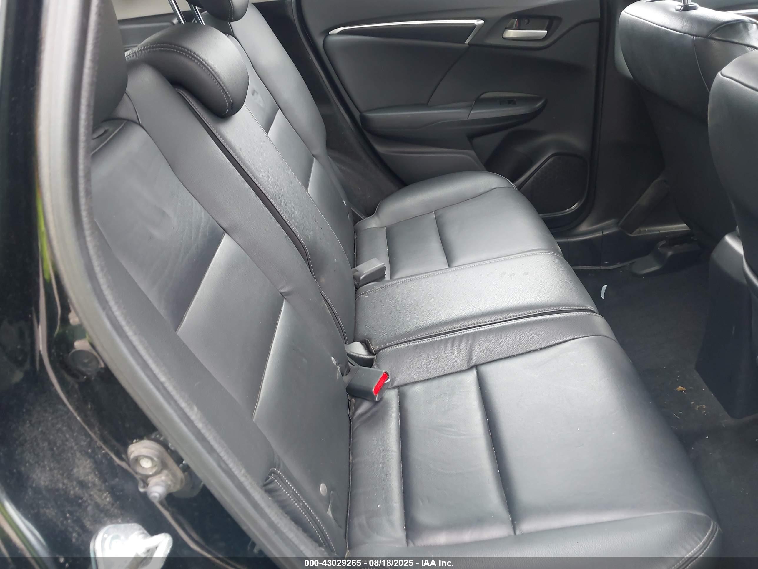 HONDA FIT image 8