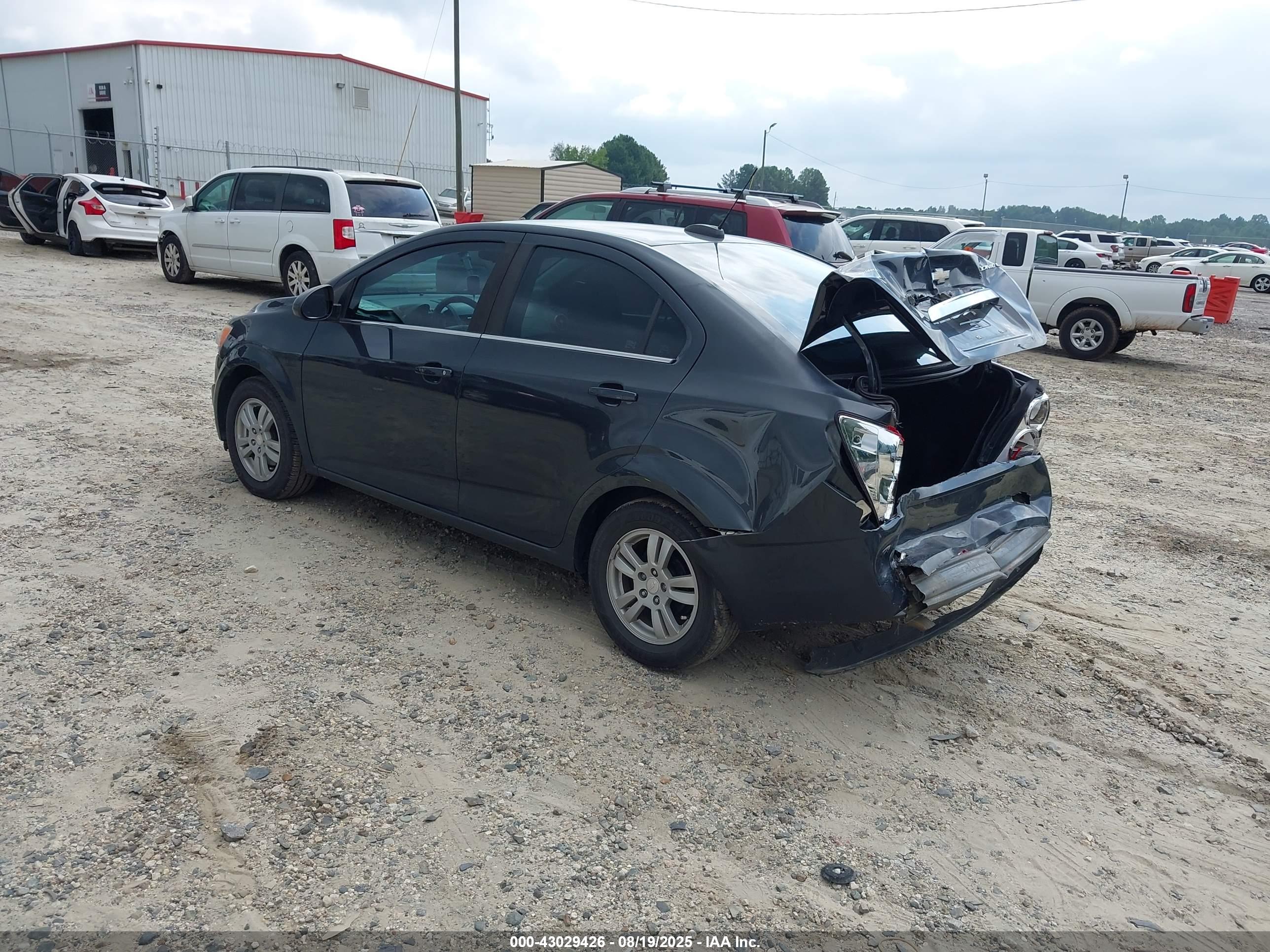 CHEVROLET SONIC image 3