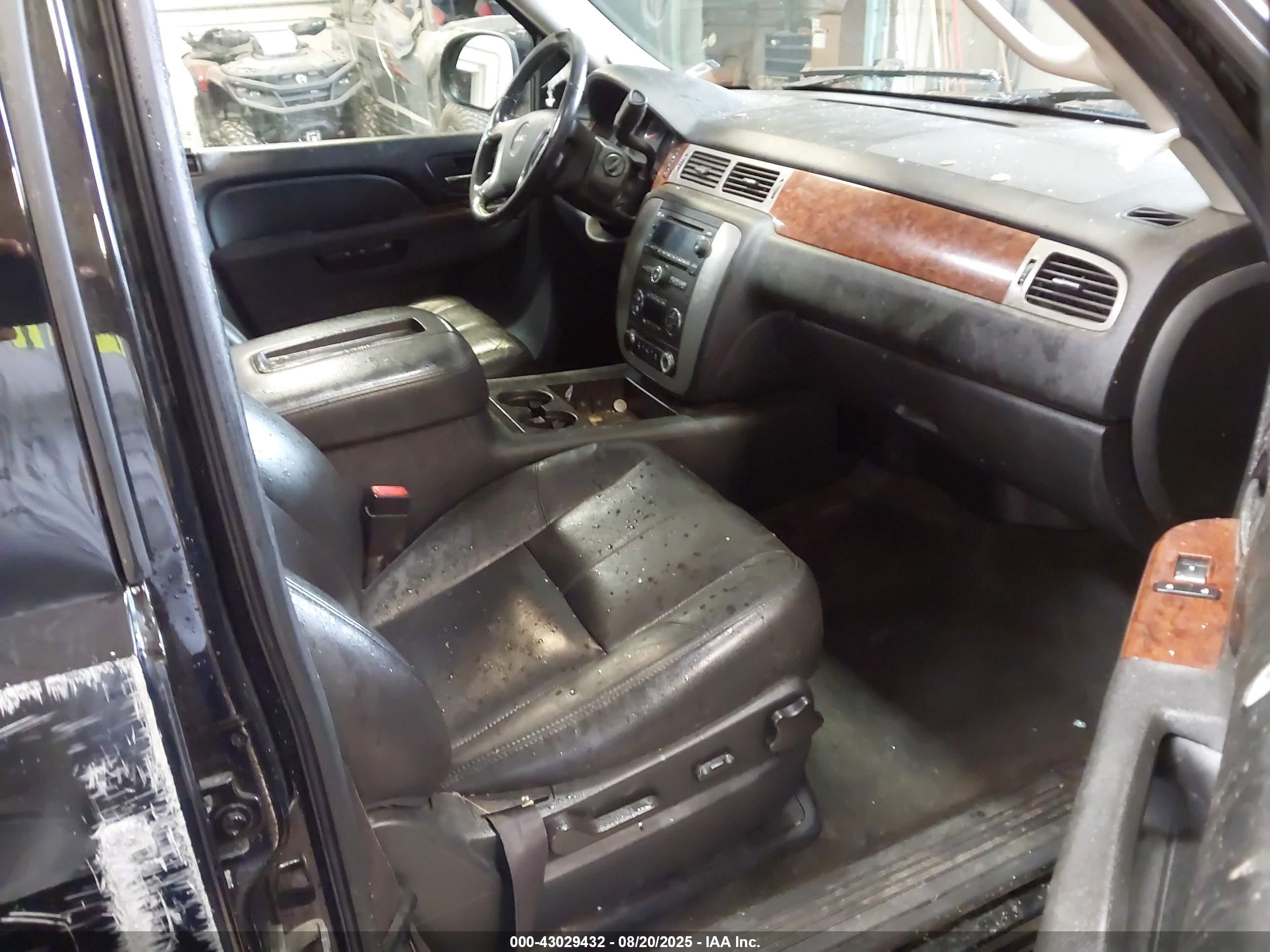 GMC YUKON image 5