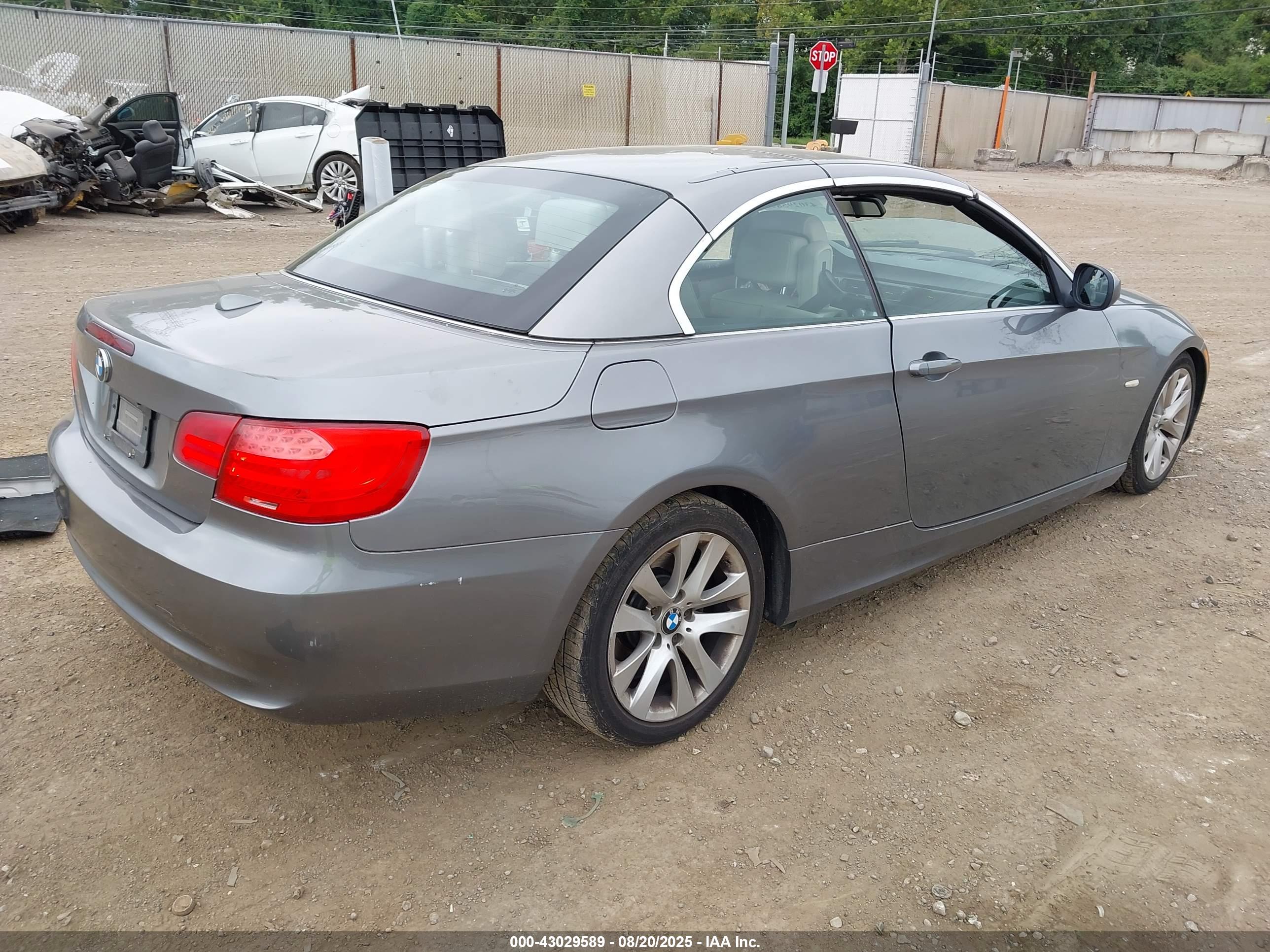 BMW 328I image 4