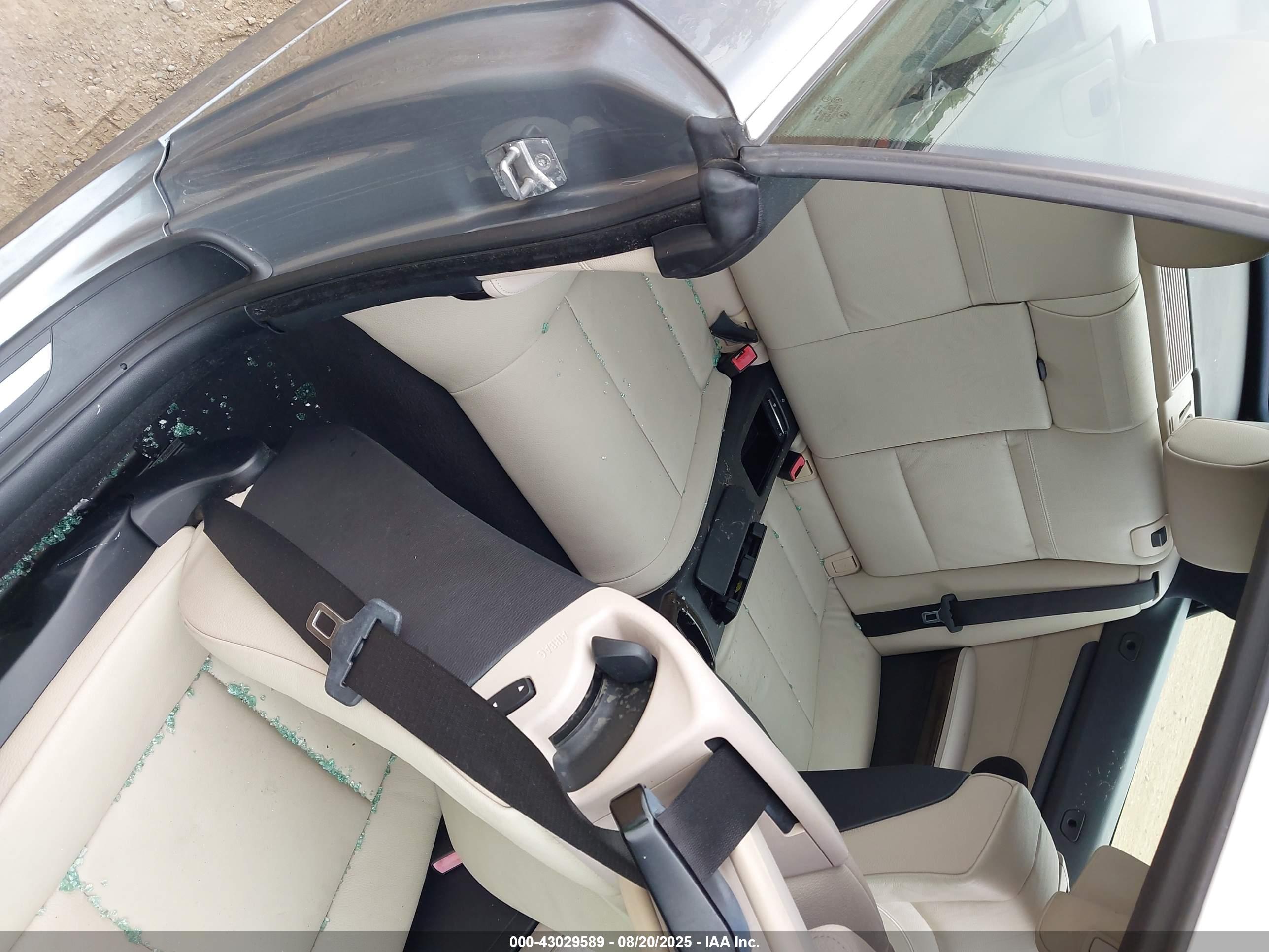 BMW 328I image 8