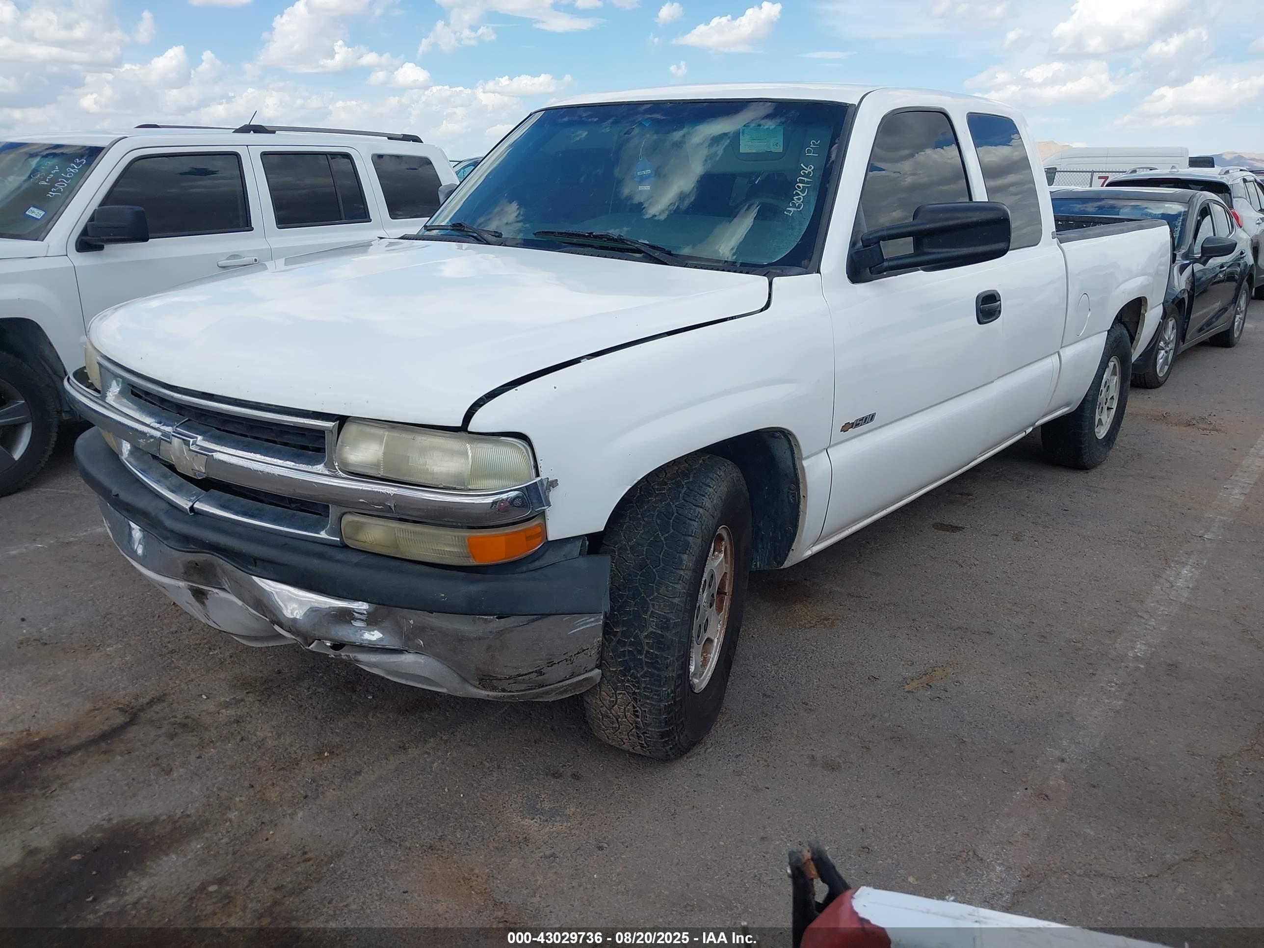 CHEVROLET SILVERADO image 2