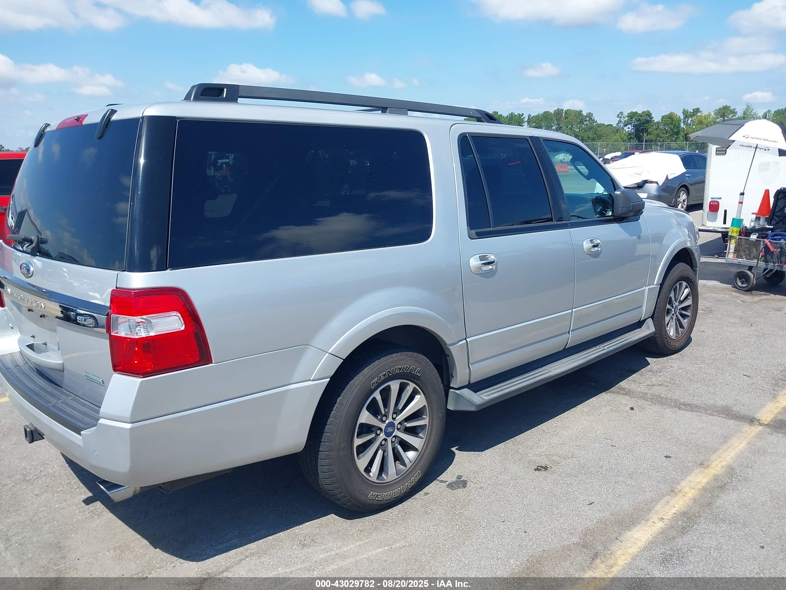 FORD EXPEDITION image 4