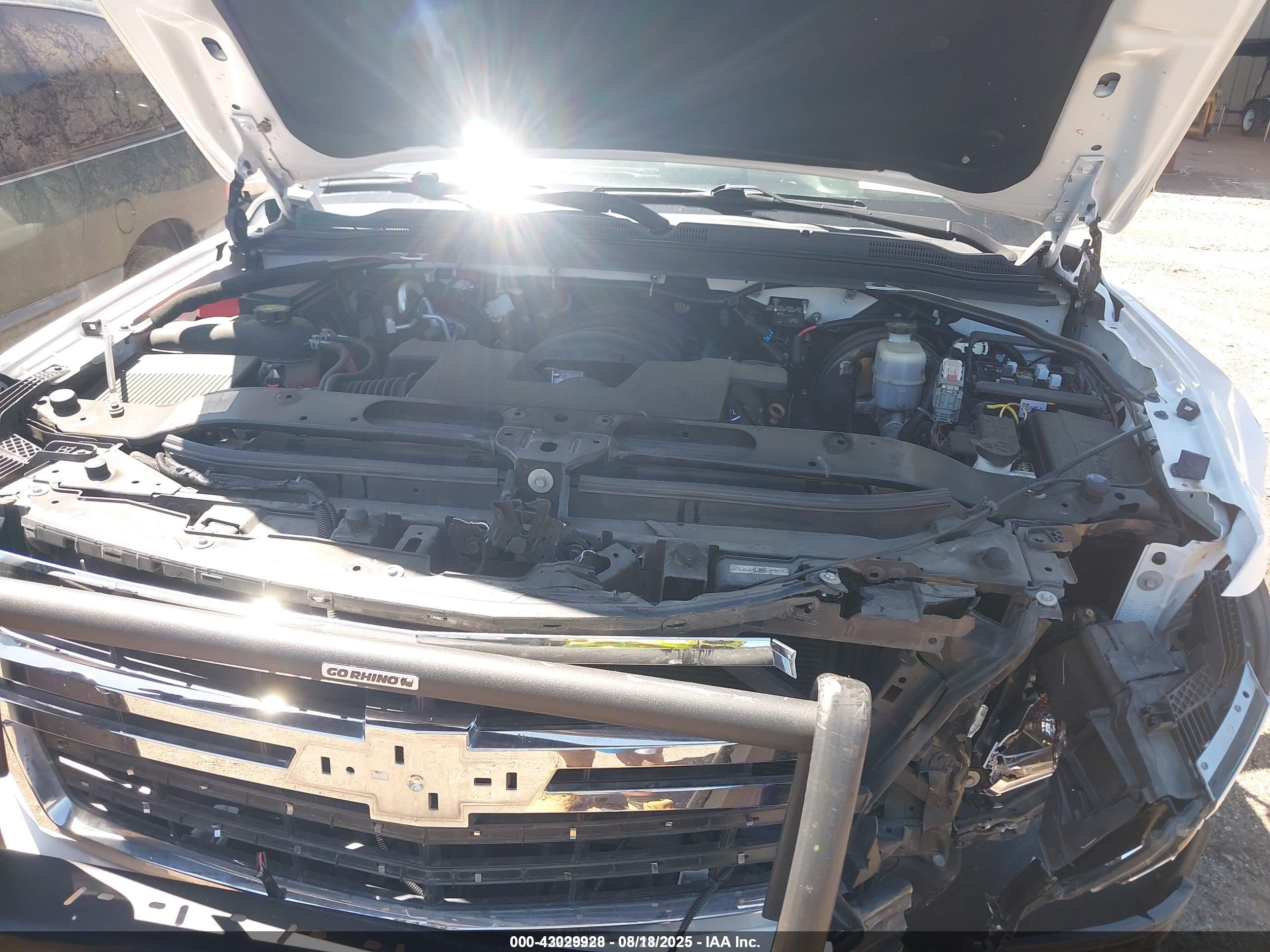 CHEVROLET TAHOE image 10