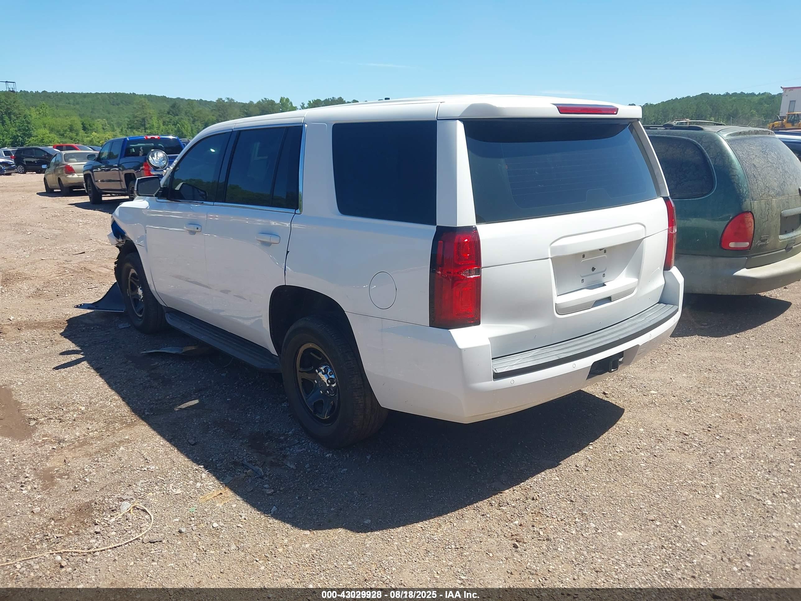 CHEVROLET TAHOE image 3