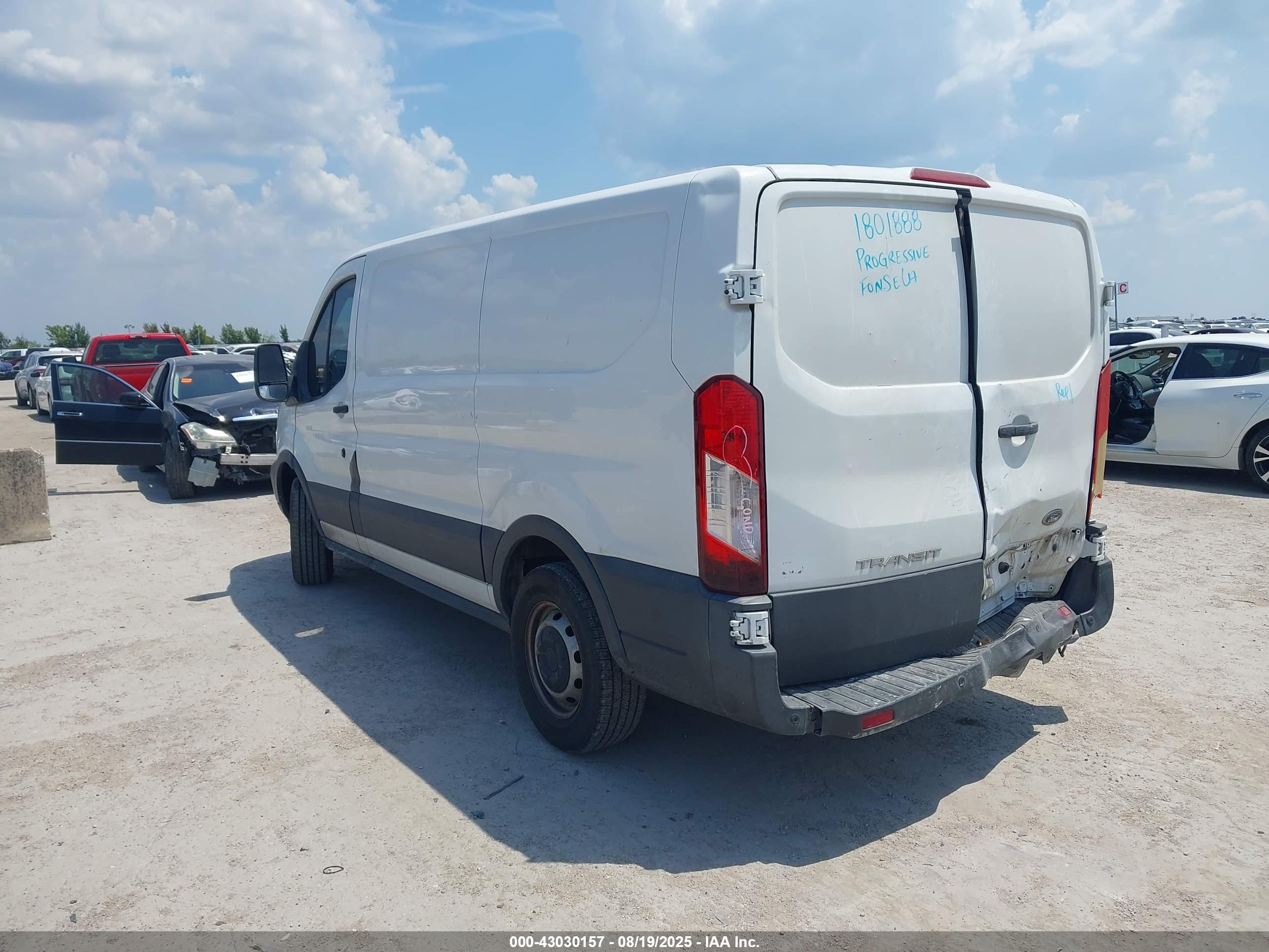 FORD TRANSIT-150 image 3
