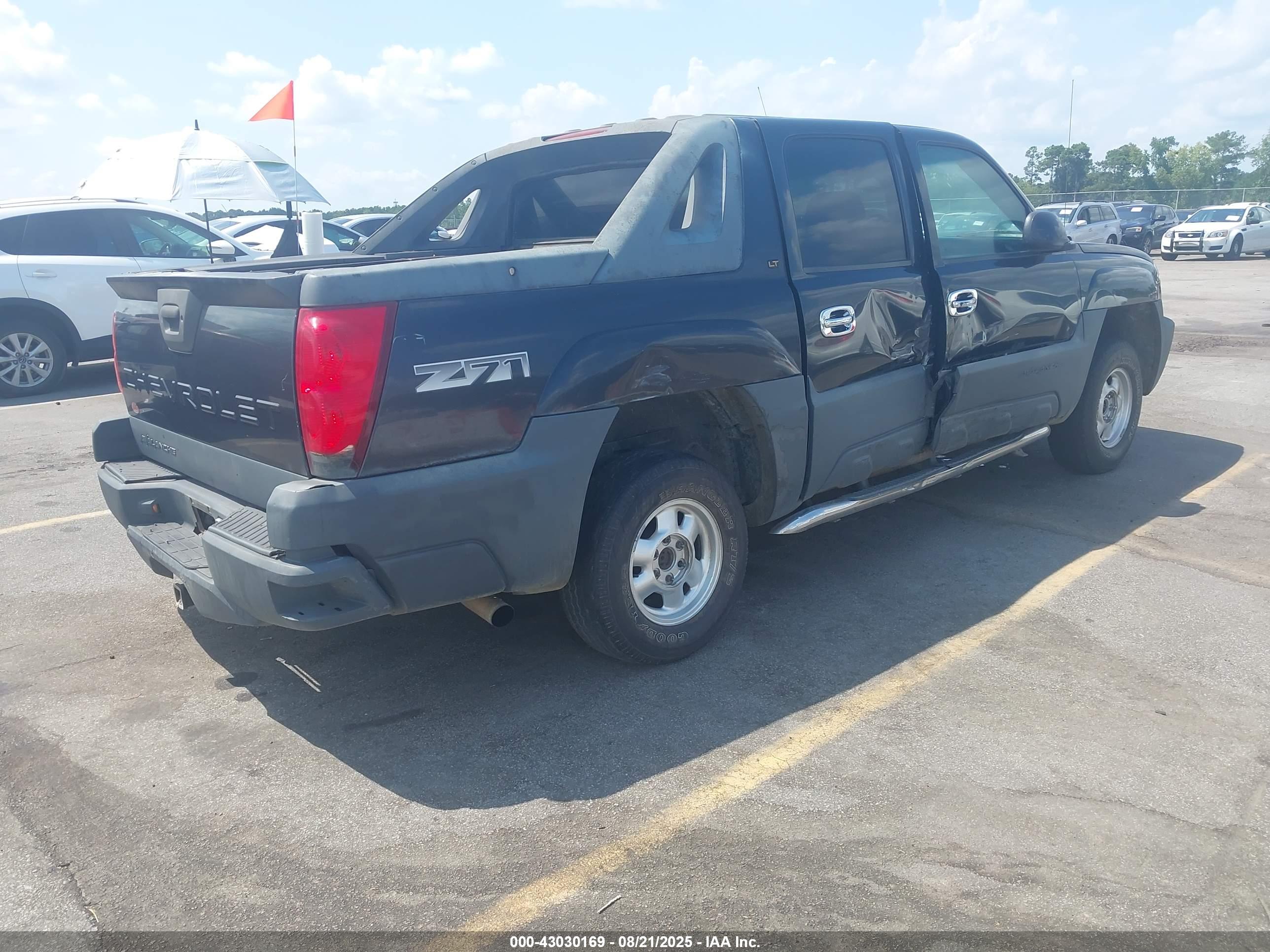 CHEVROLET AVALANCHE image 4