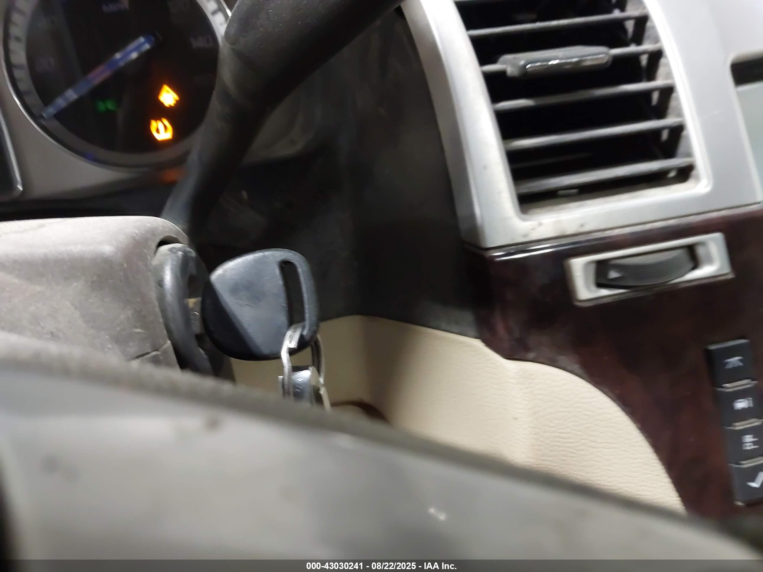 CADILLAC ESCALADE image 11