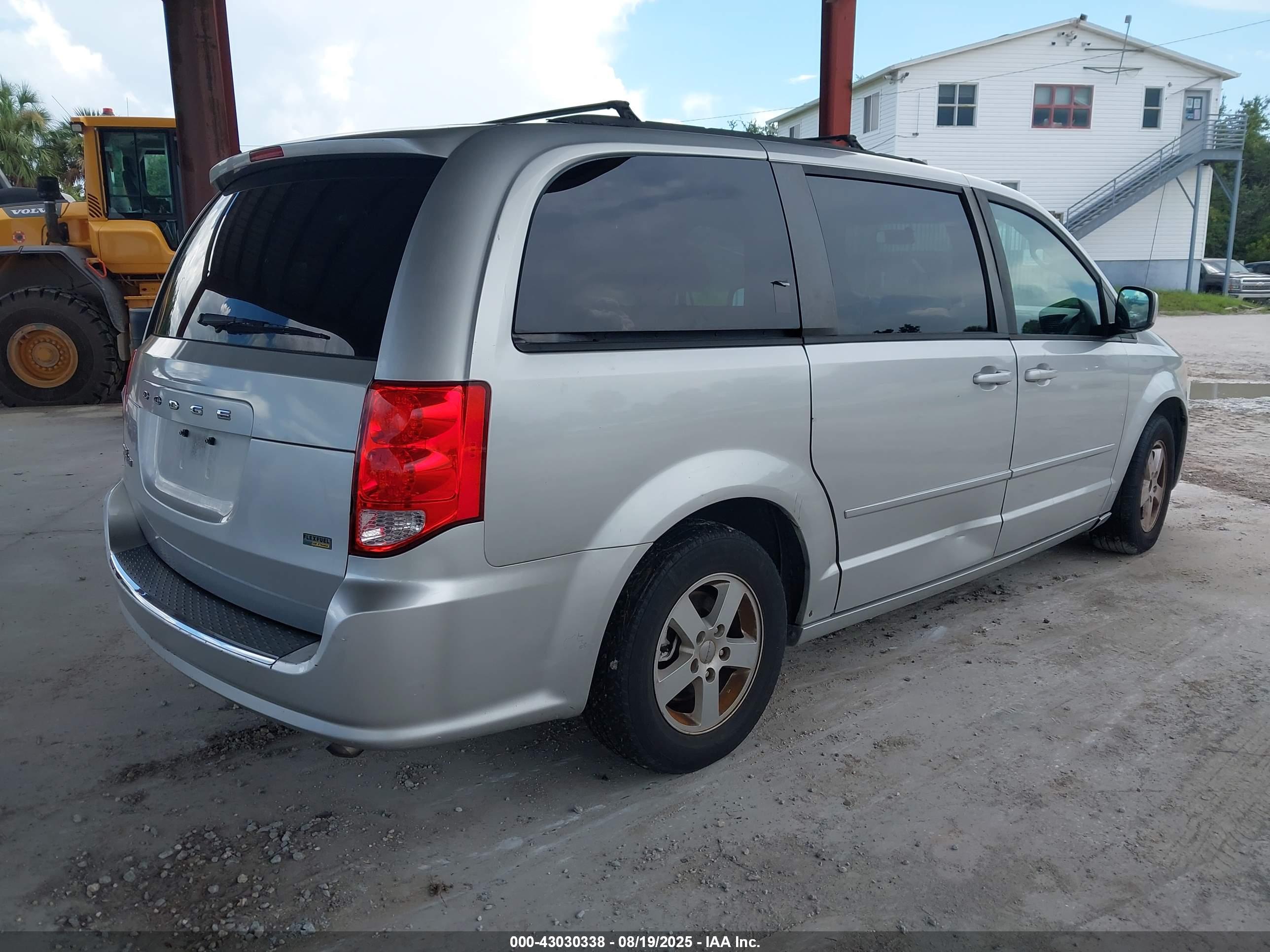 DODGE GRAND image 4