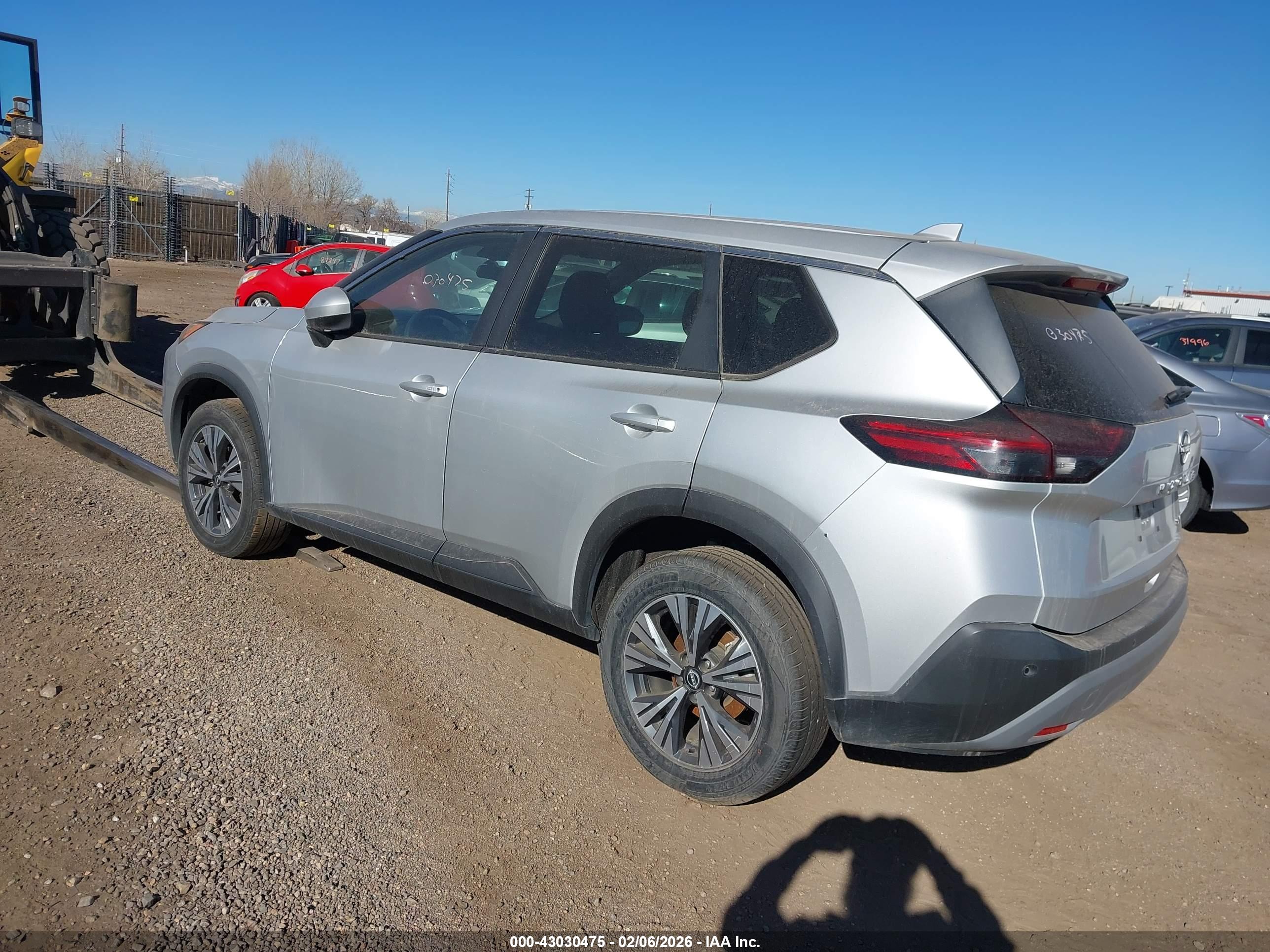 NISSAN ROGUE image 3