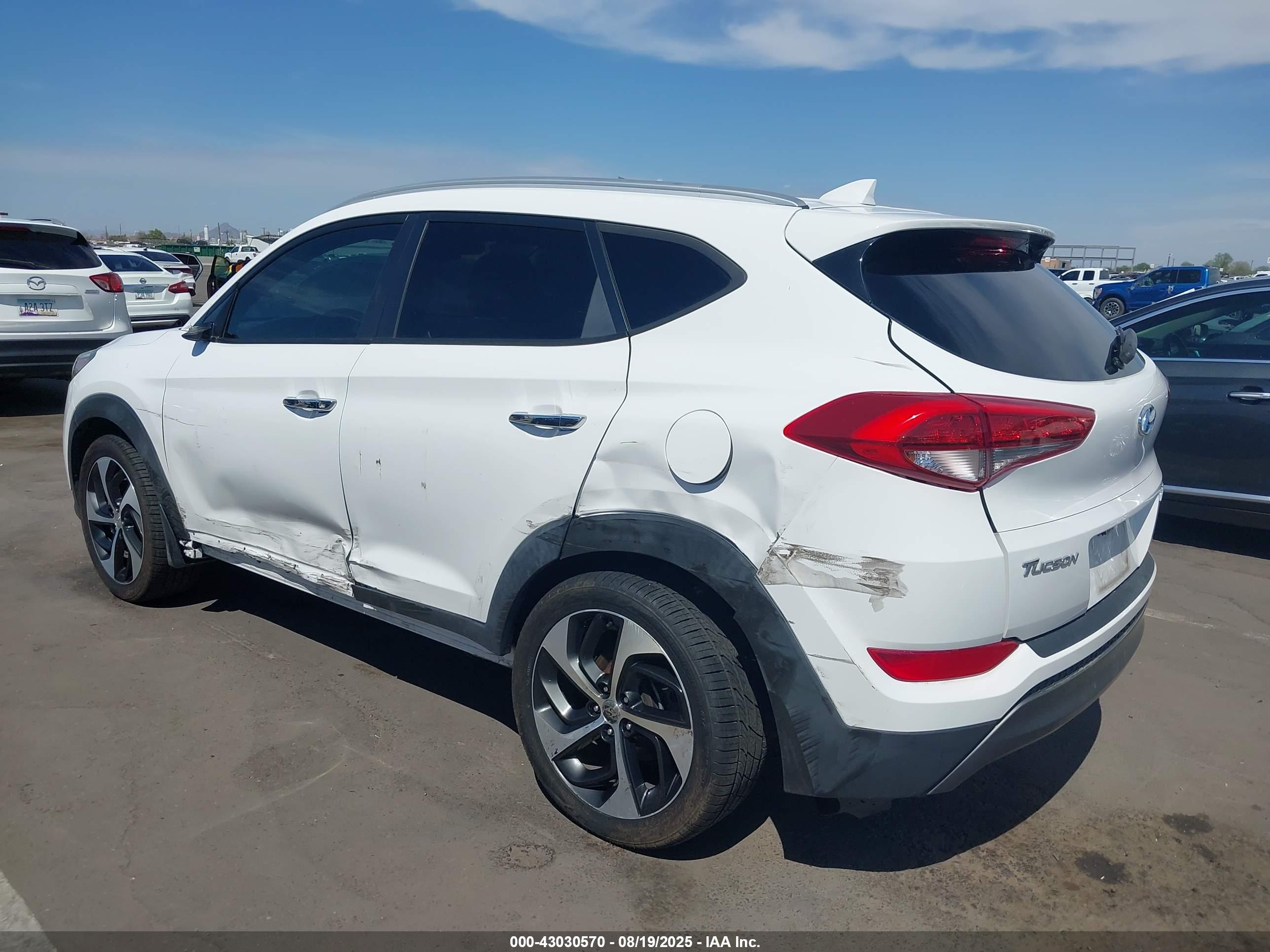 HYUNDAI TUCSON image 3
