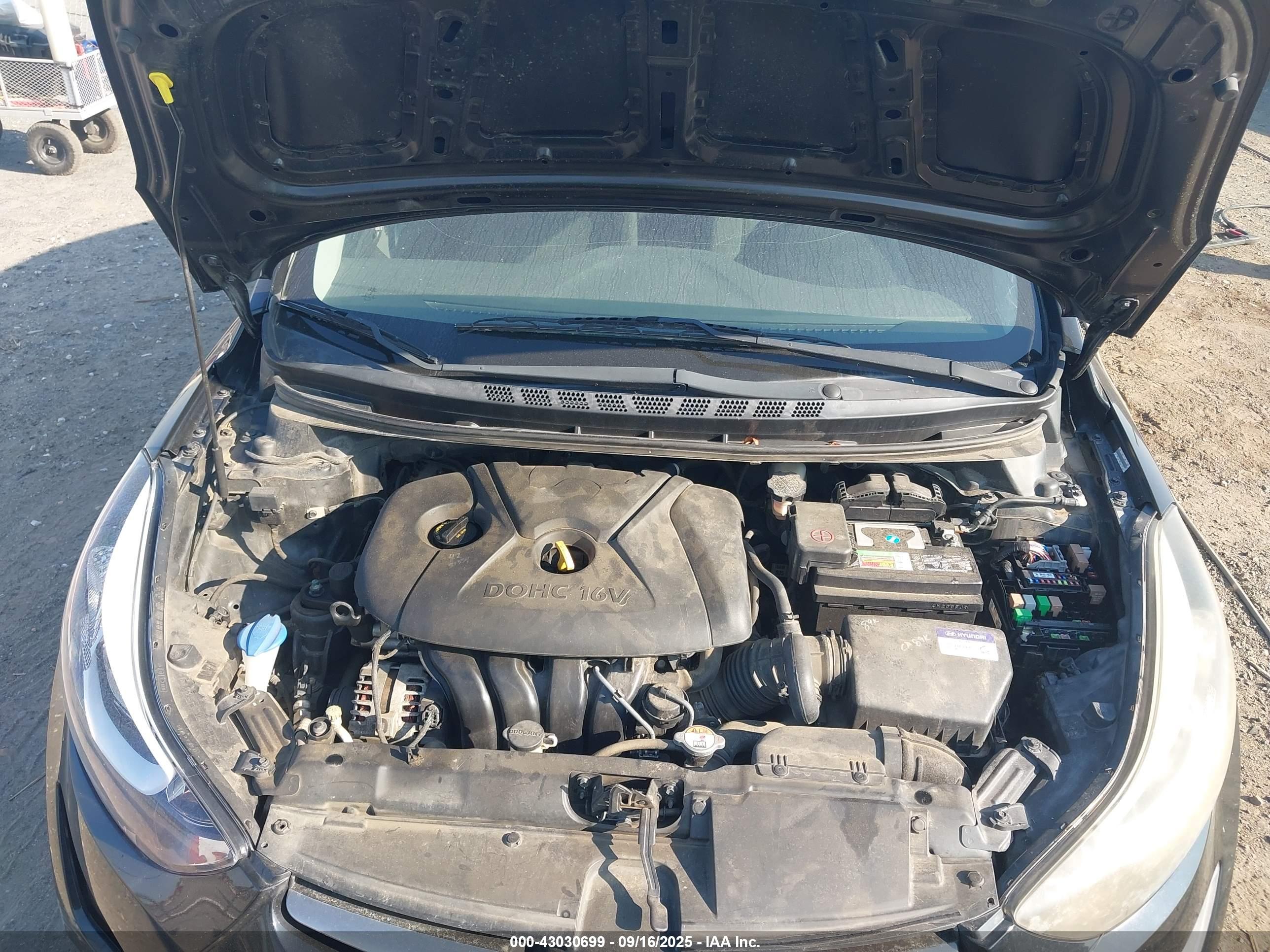 HYUNDAI ELANTRA image 10