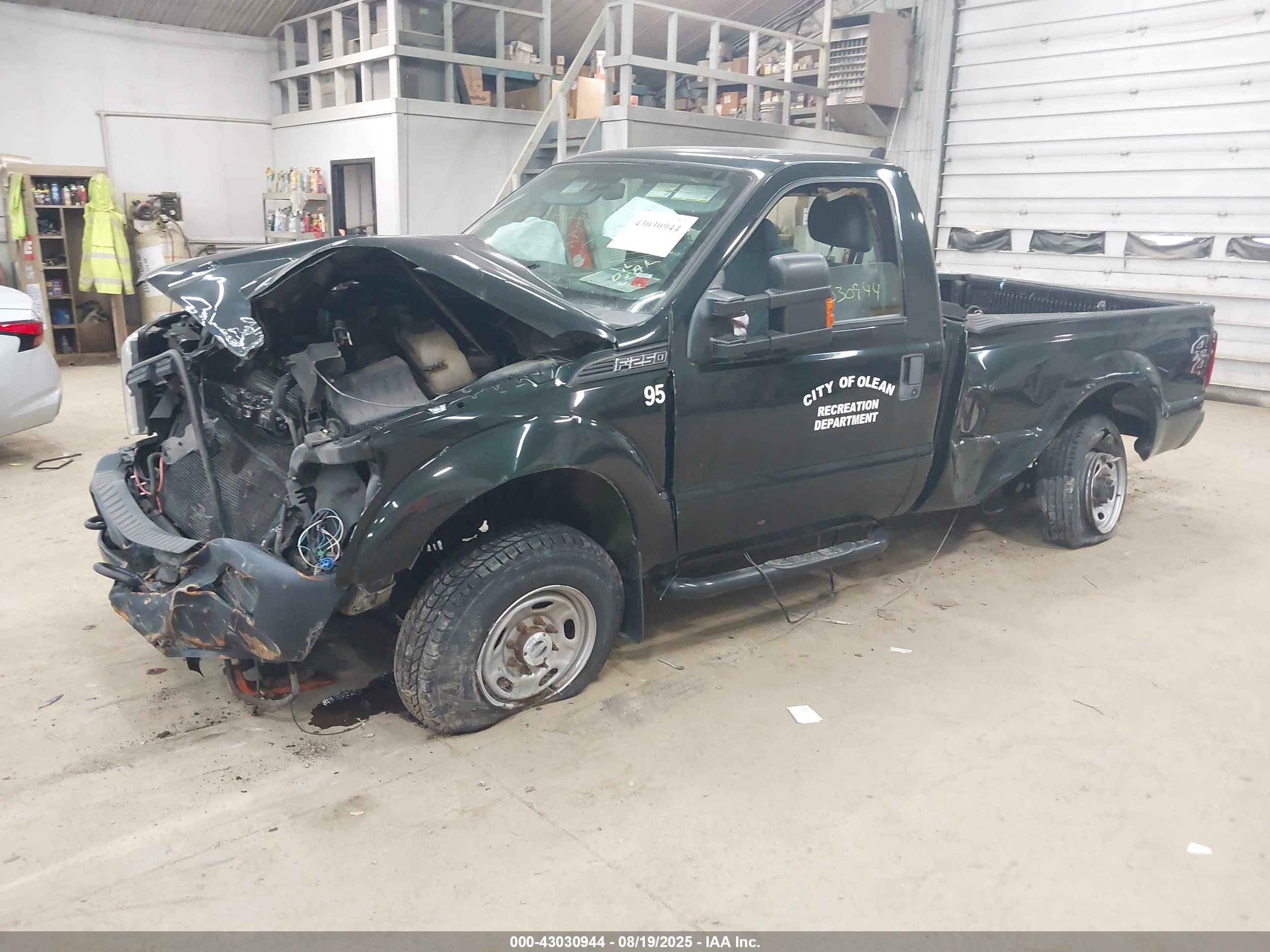 FORD F-250 image 2
