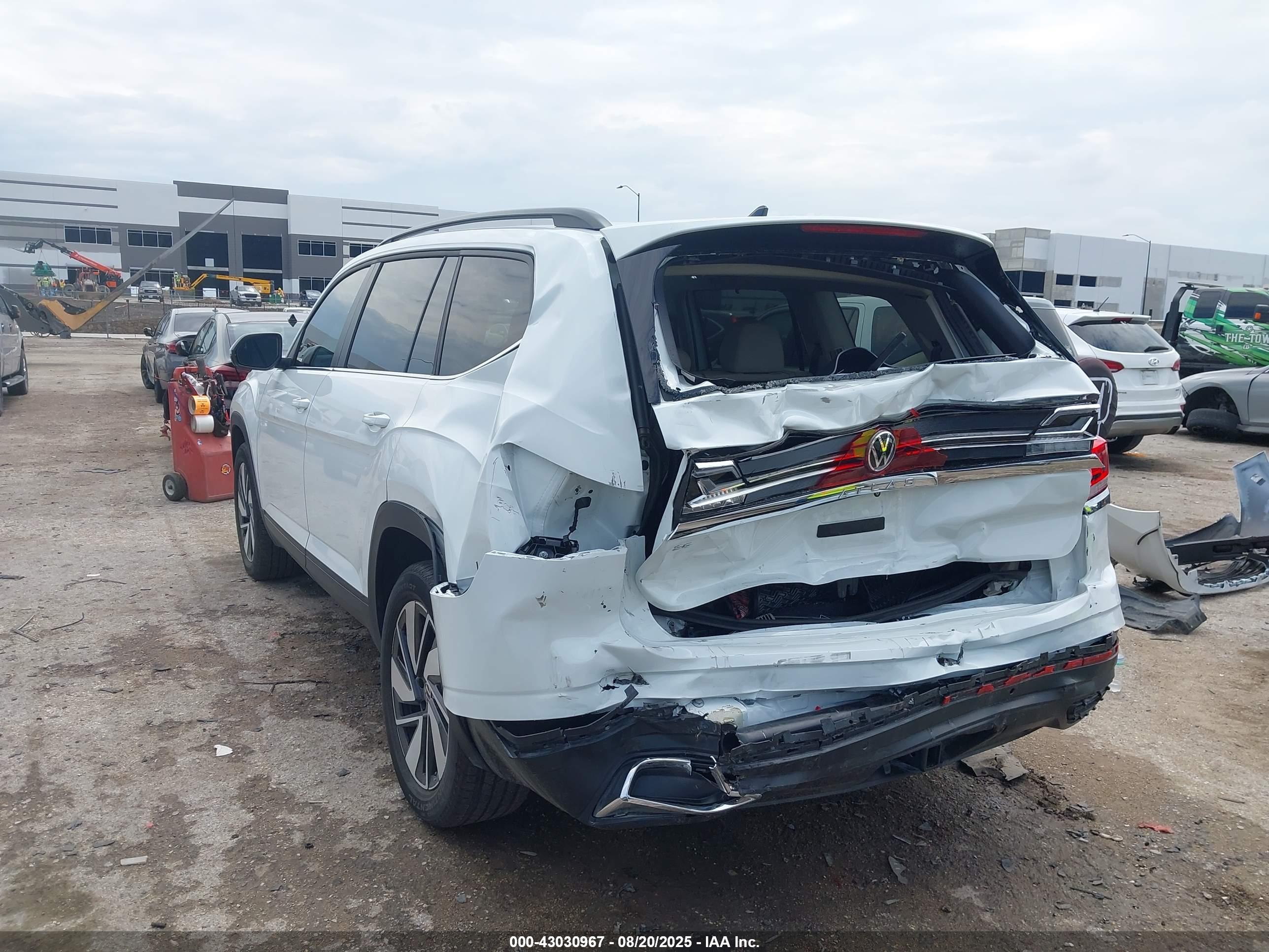 VOLKSWAGEN ATLAS image 3