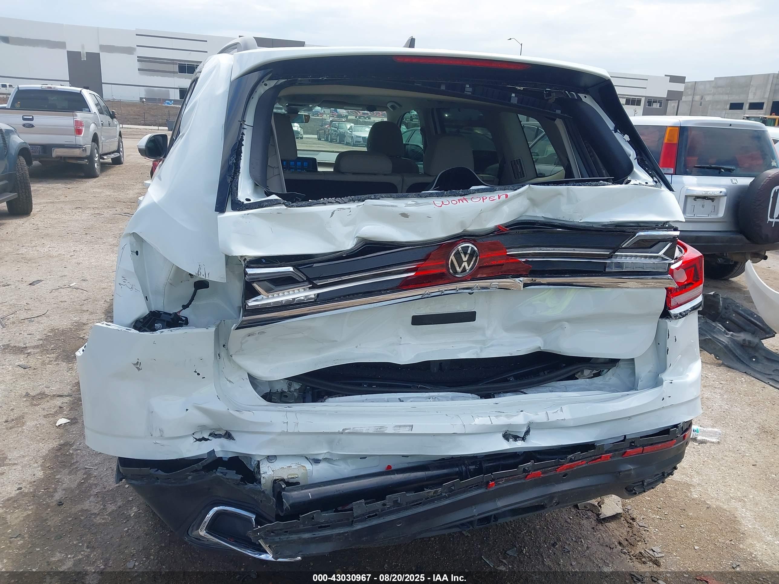 VOLKSWAGEN ATLAS image 6
