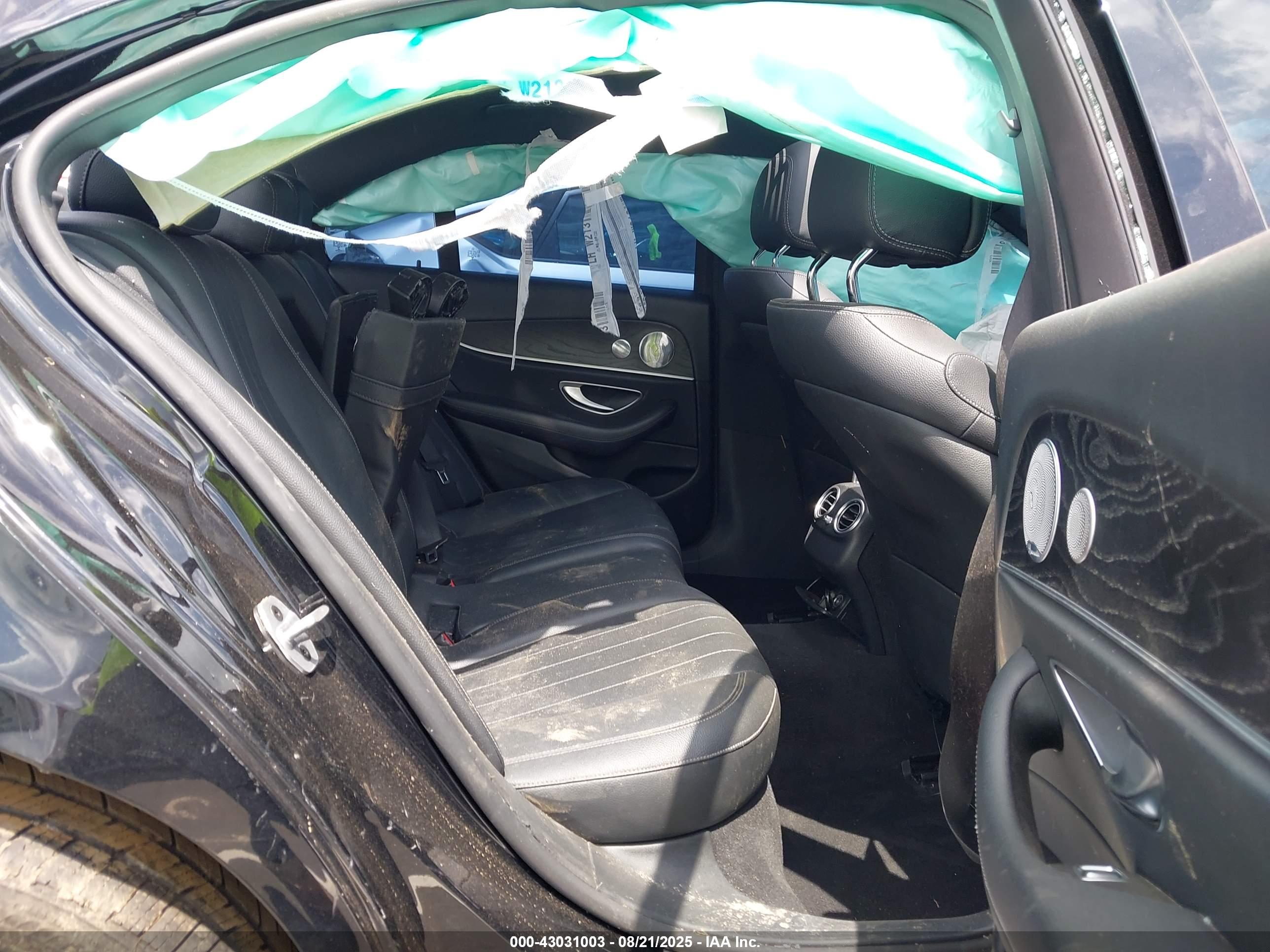 MERCEDES-BENZ E image 8