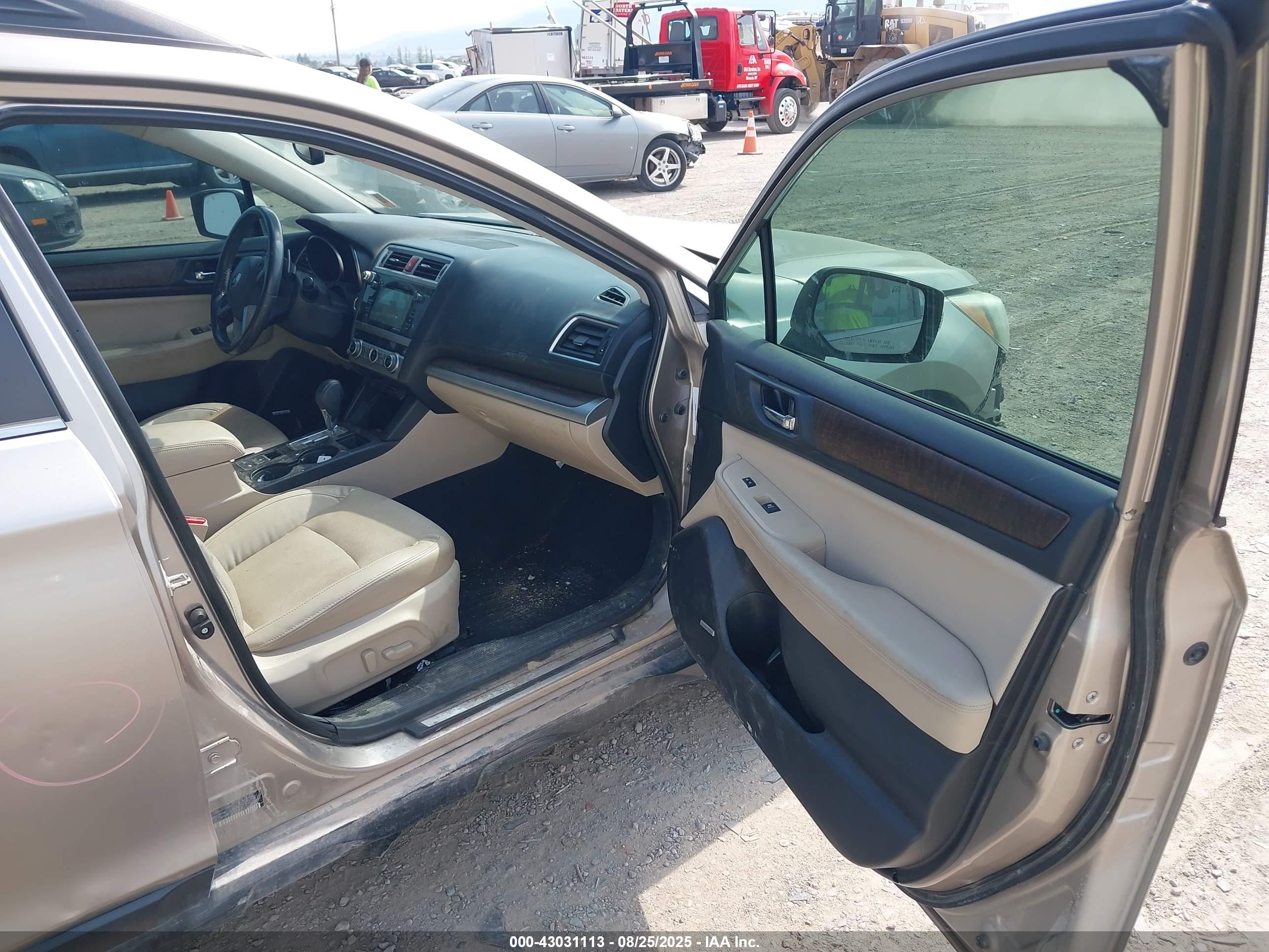 SUBARU OUTBACK image 5