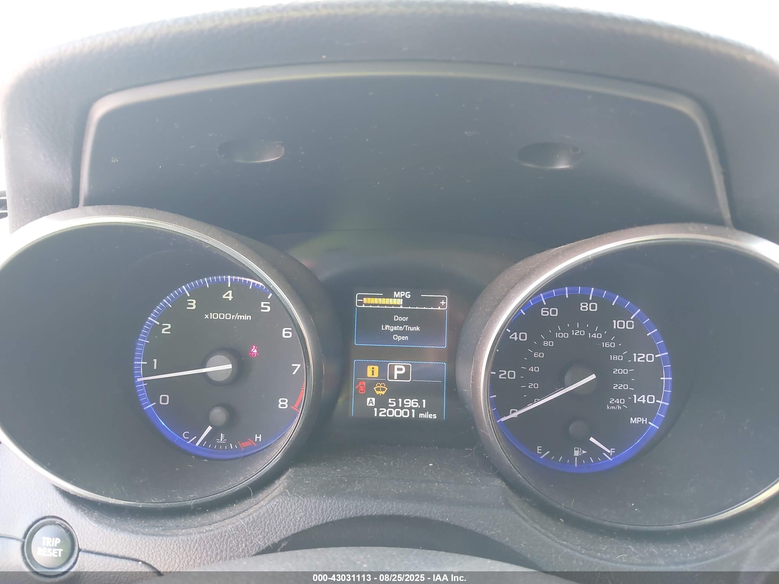 SUBARU OUTBACK image 7