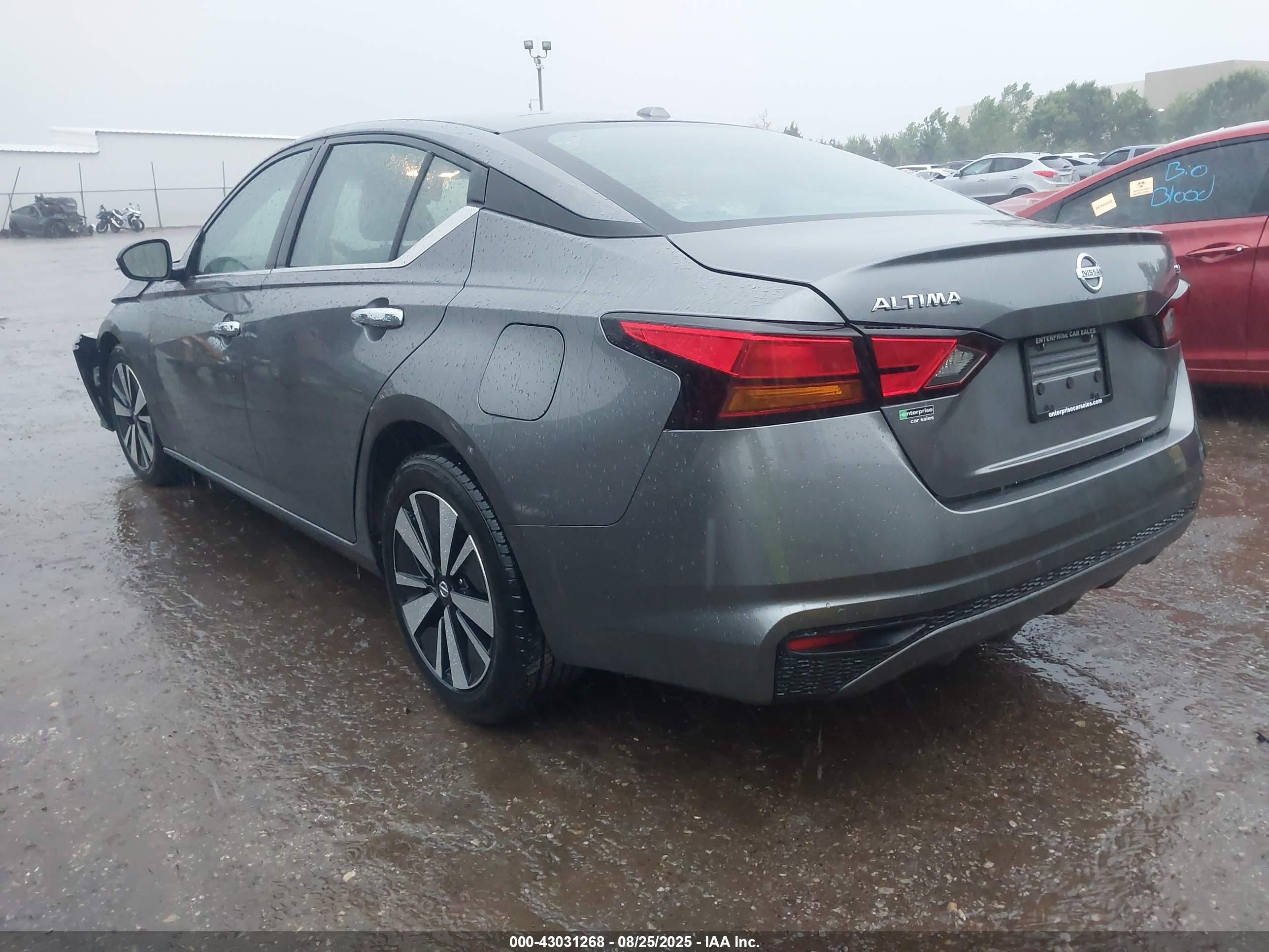 NISSAN ALTIMA image 3