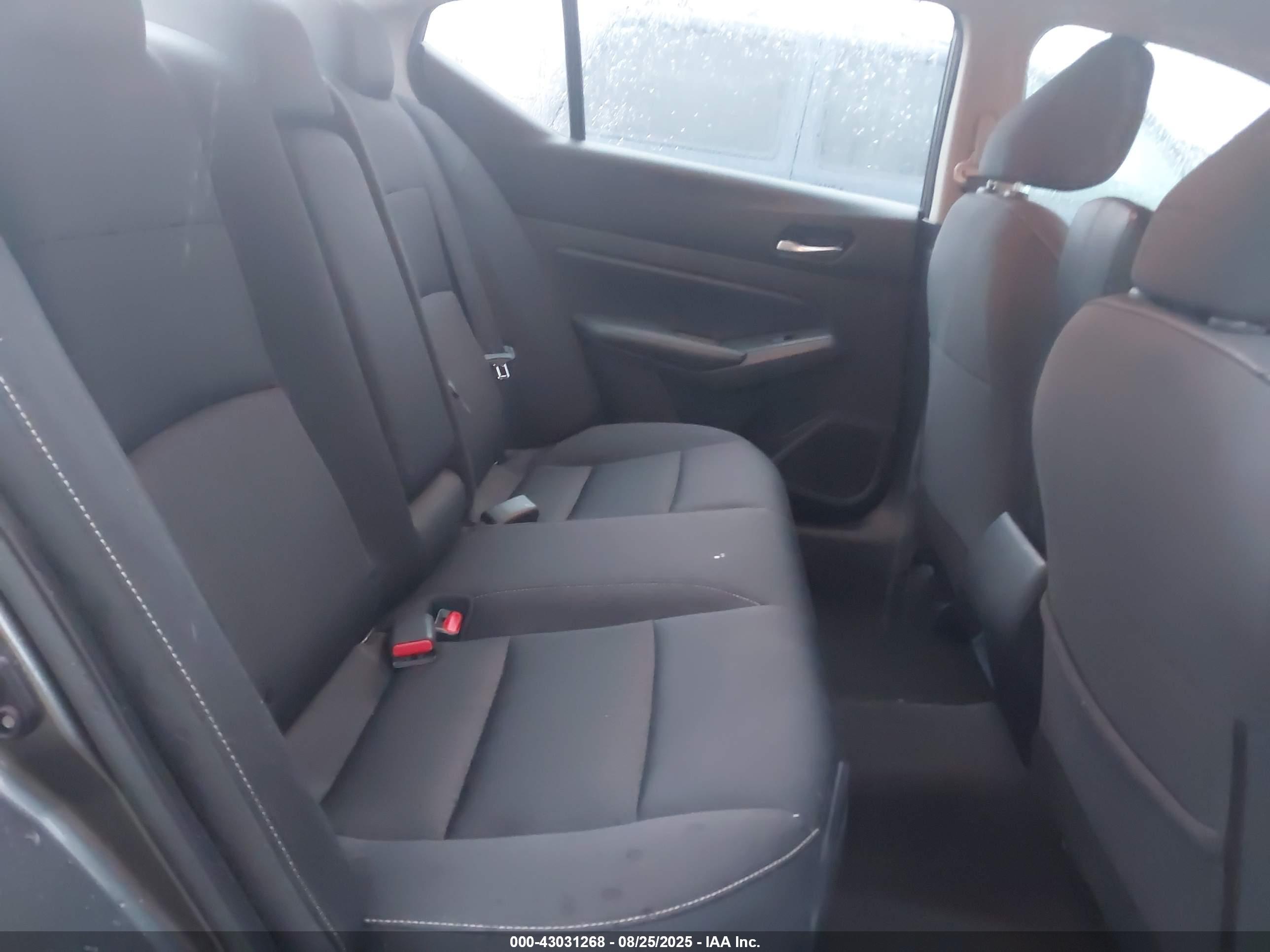 NISSAN ALTIMA image 8