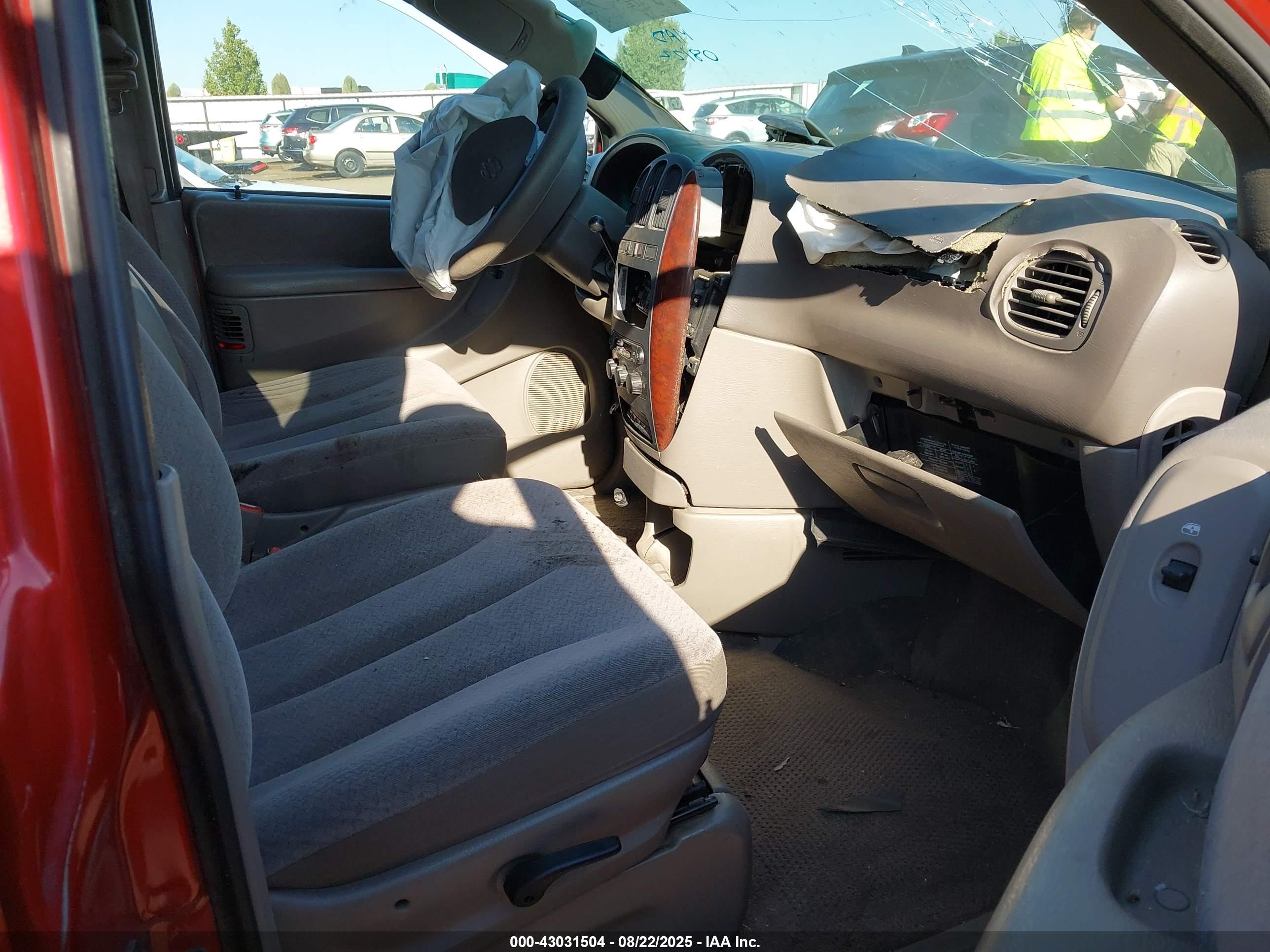 DODGE GRAND image 5