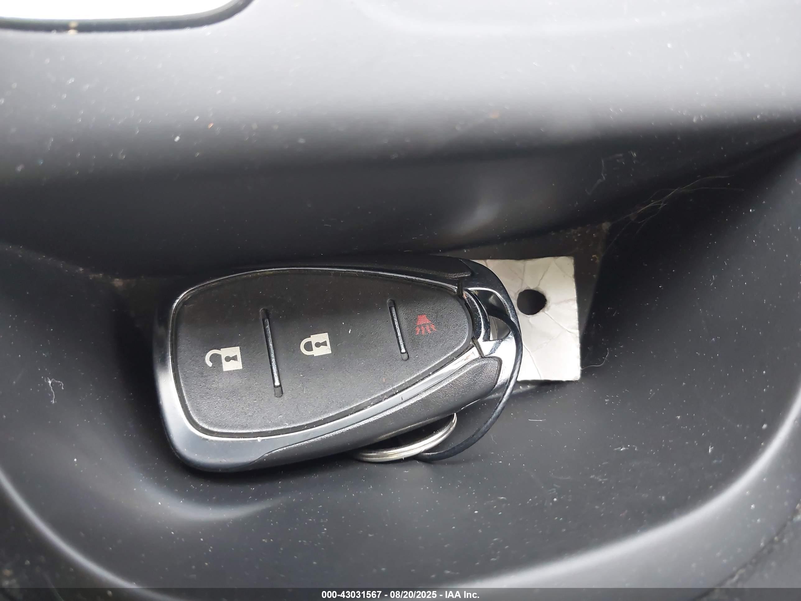 CHEVROLET EQUINOX image 11