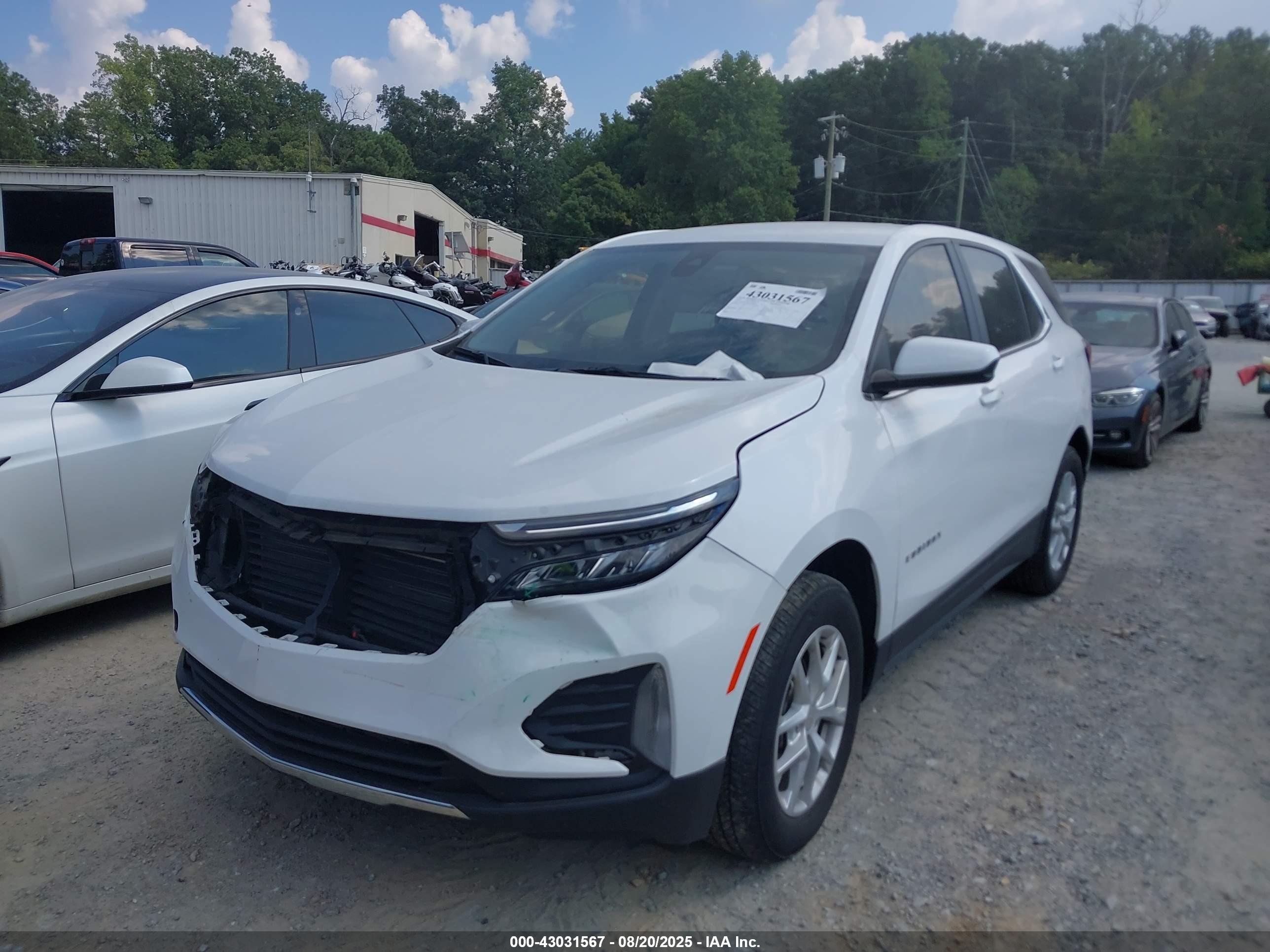 CHEVROLET EQUINOX image 2
