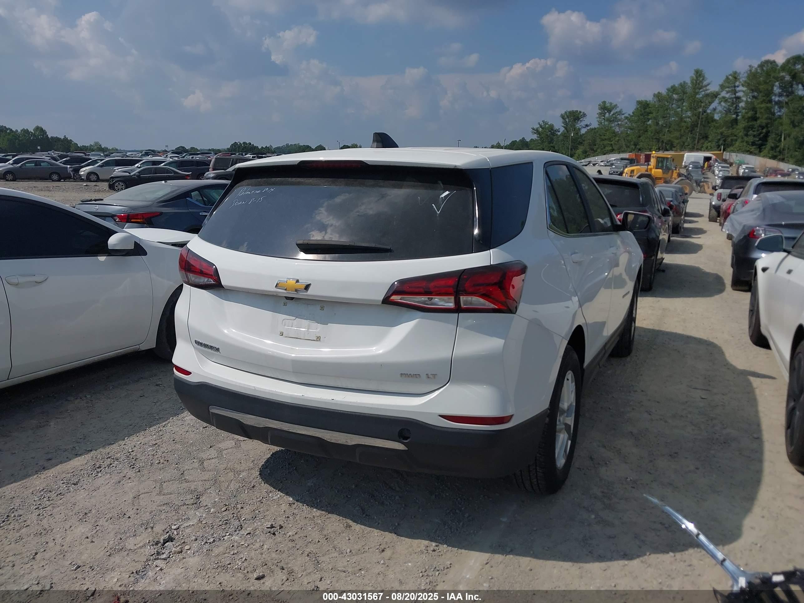 CHEVROLET EQUINOX image 4
