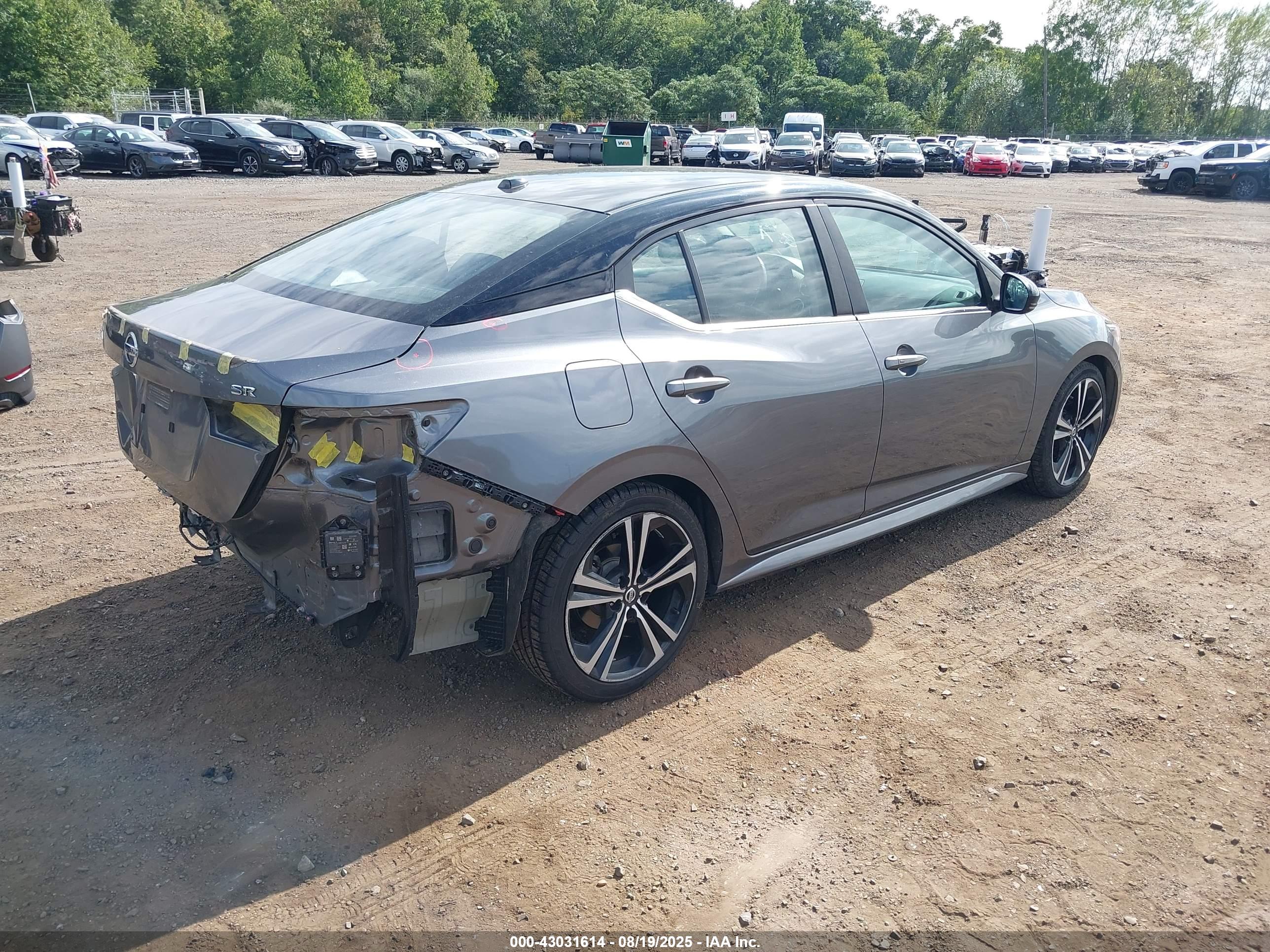 NISSAN SENTRA image 4