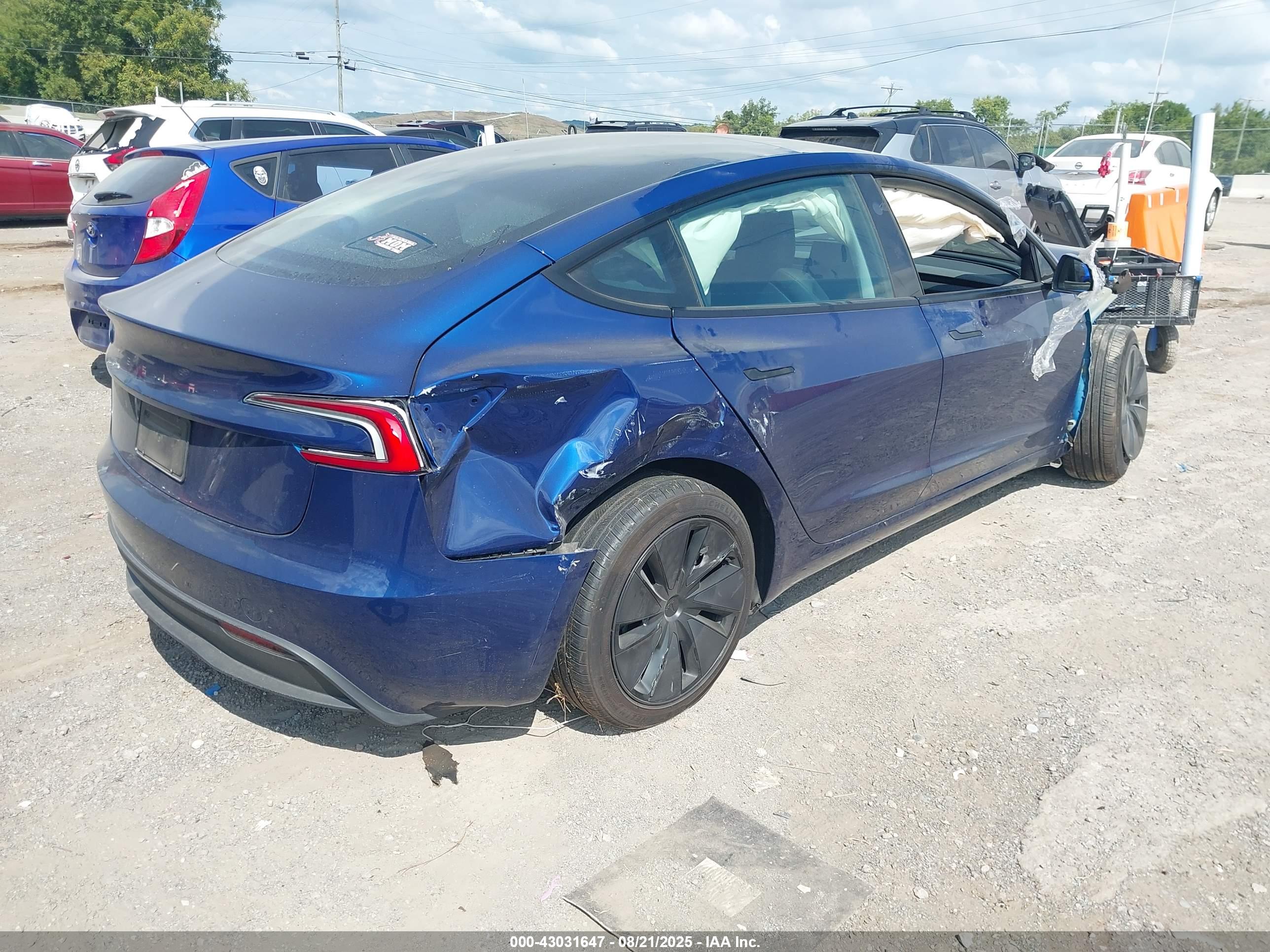 TESLA MODEL image 4