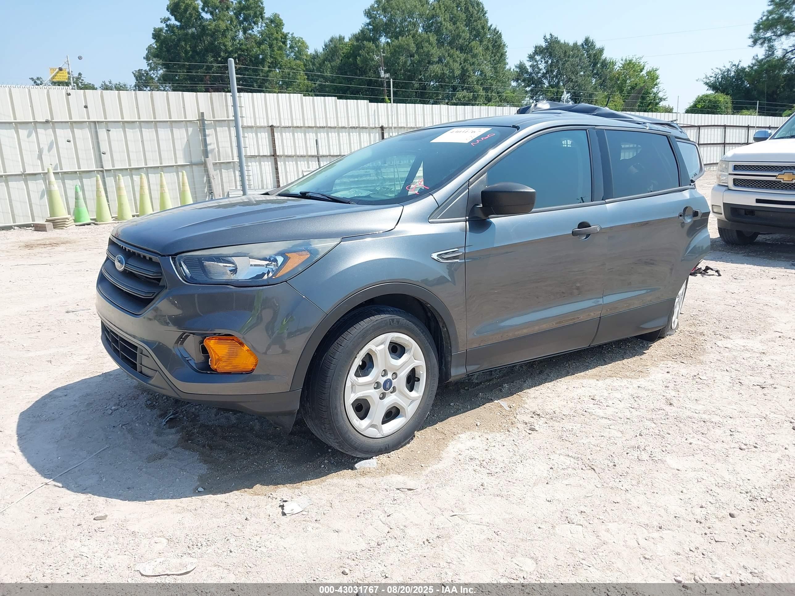 FORD ESCAPE image 2