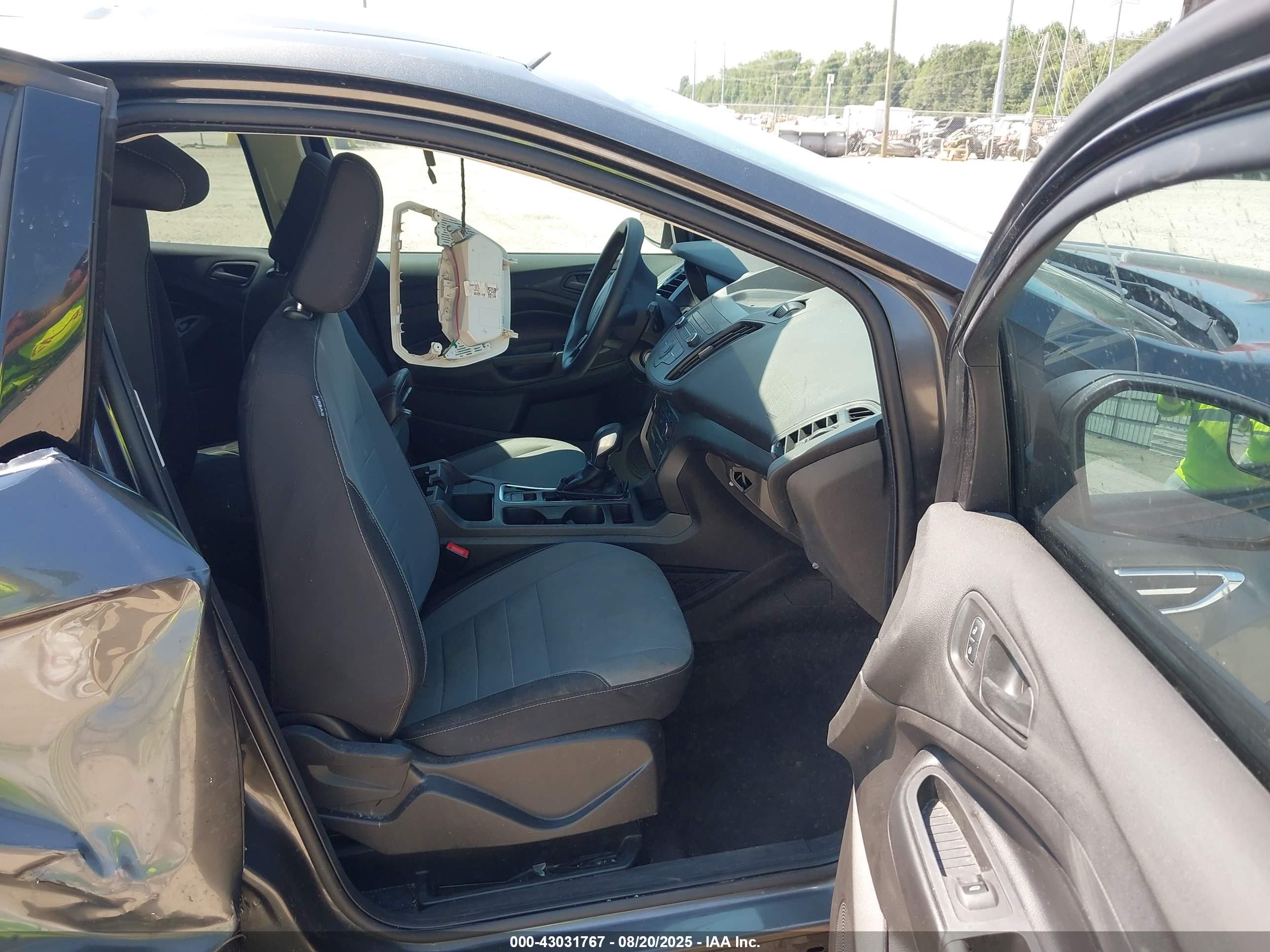 FORD ESCAPE image 5