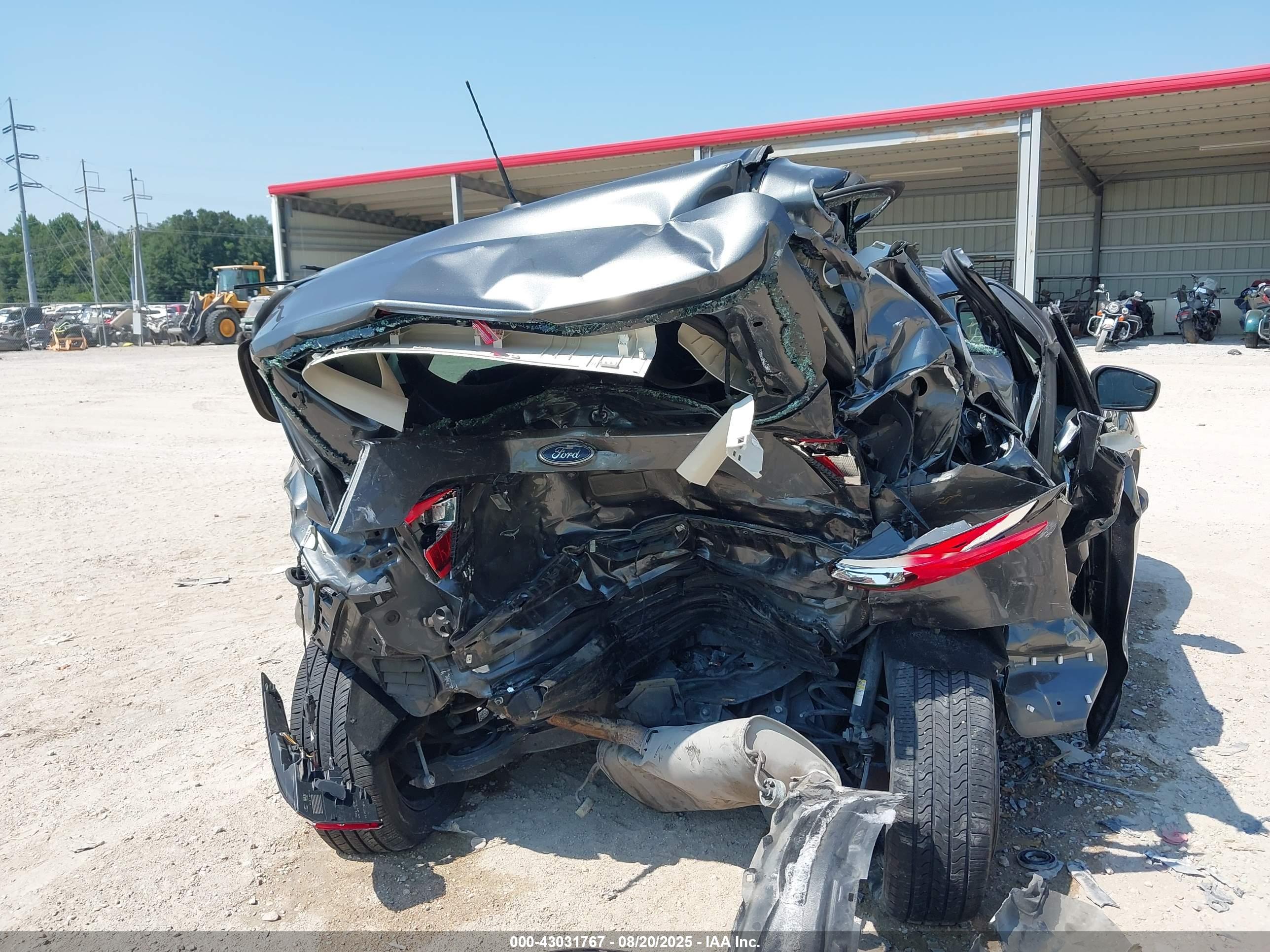 FORD ESCAPE image 6