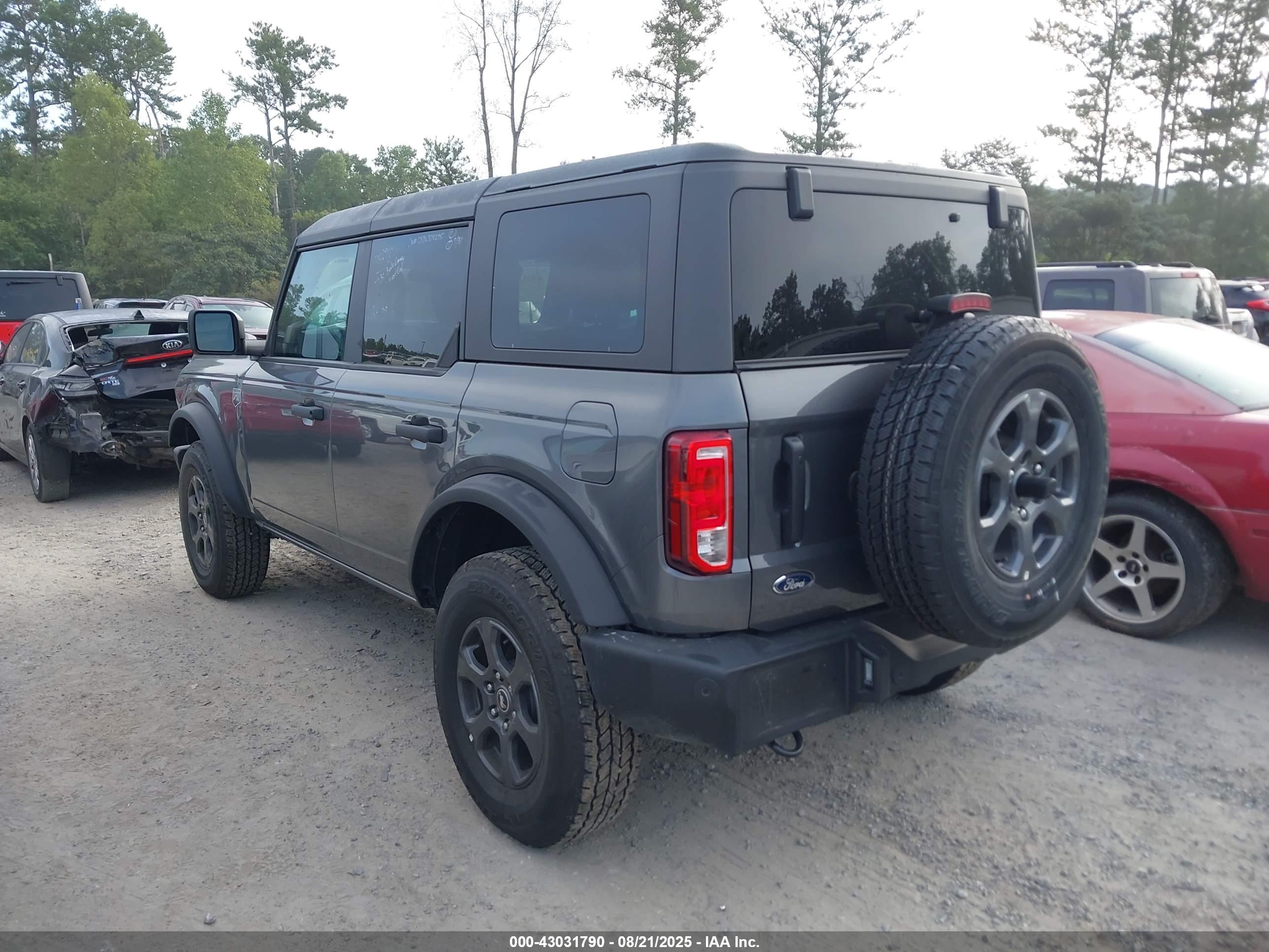 FORD BRONCO image 3