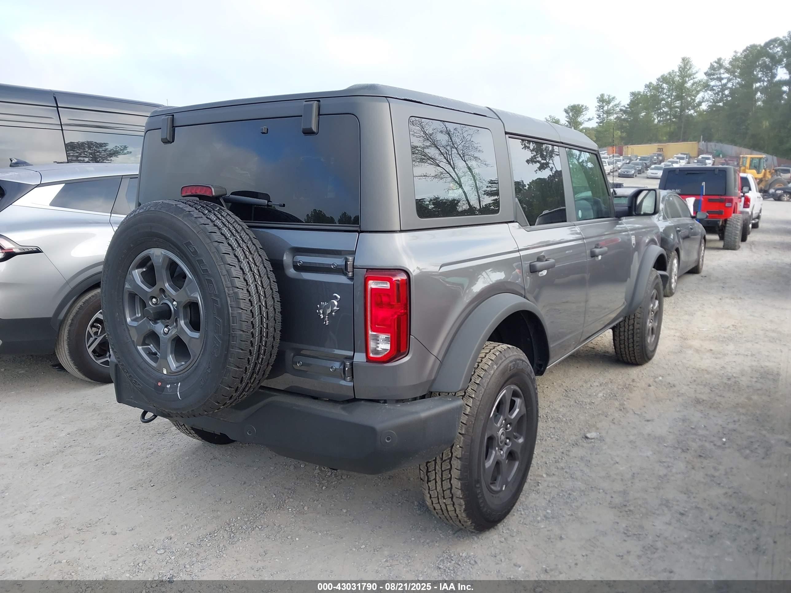 FORD BRONCO image 4