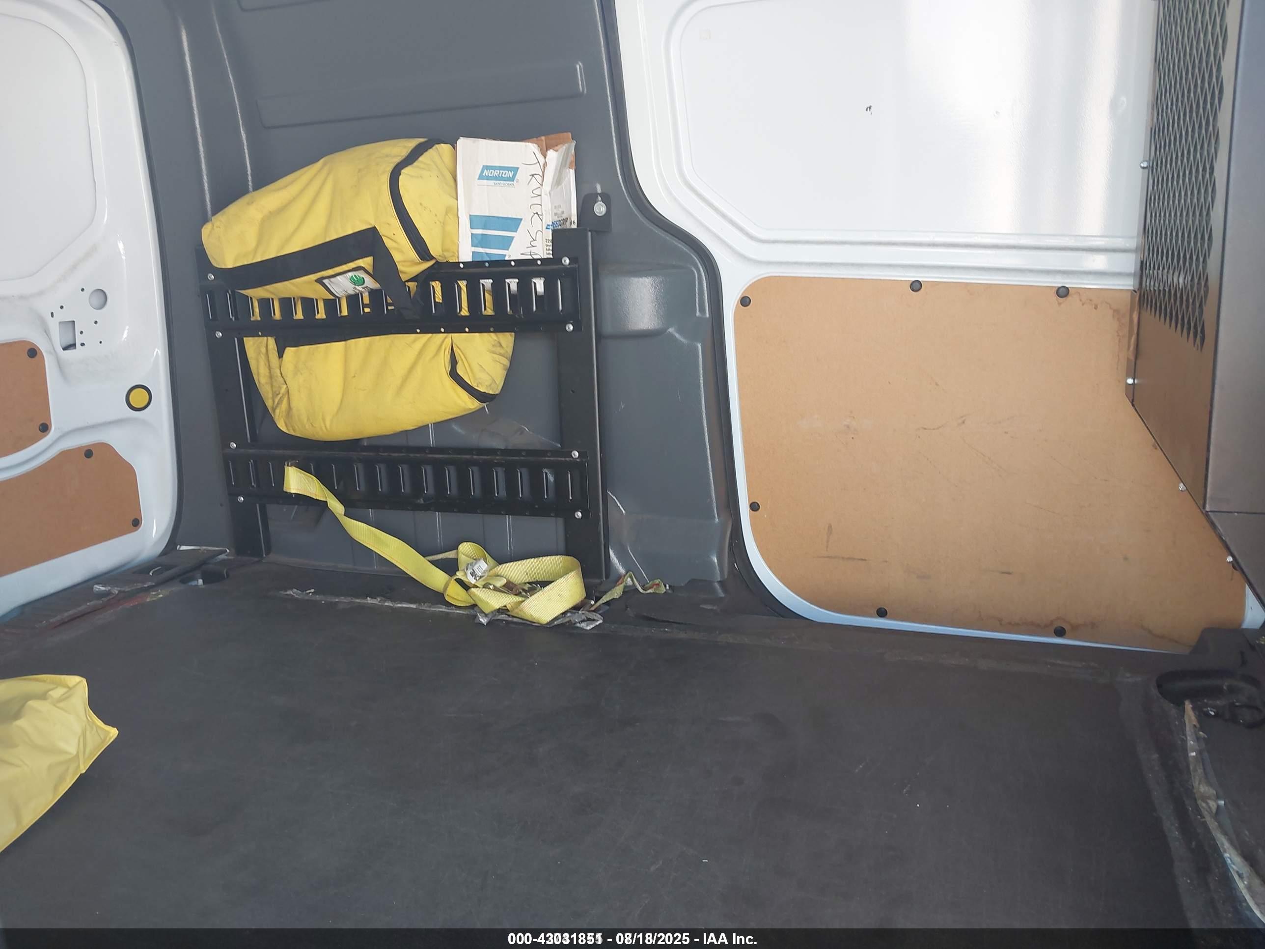 FORD TRANSIT image 8