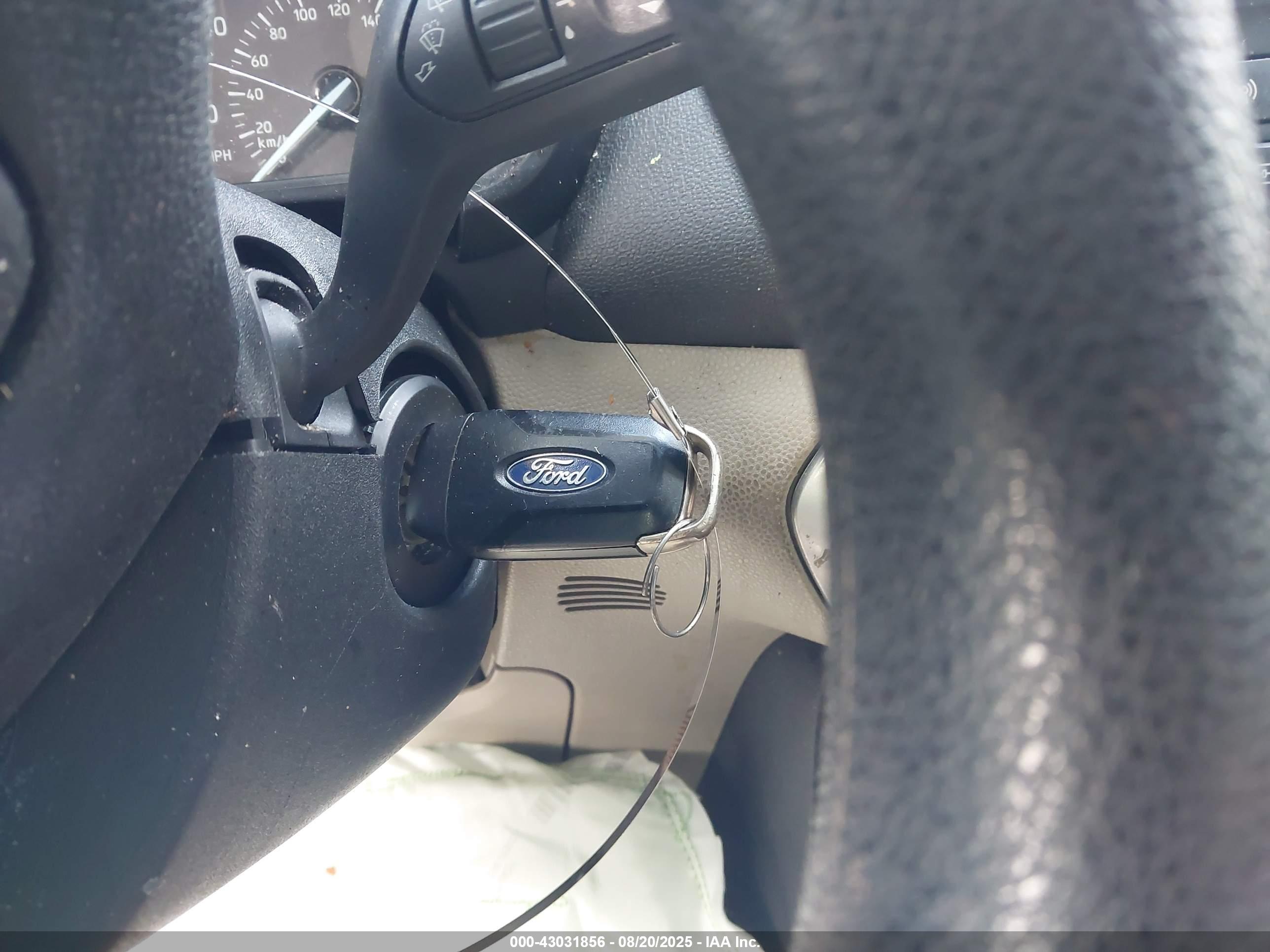 FORD ECOSPORT image 11