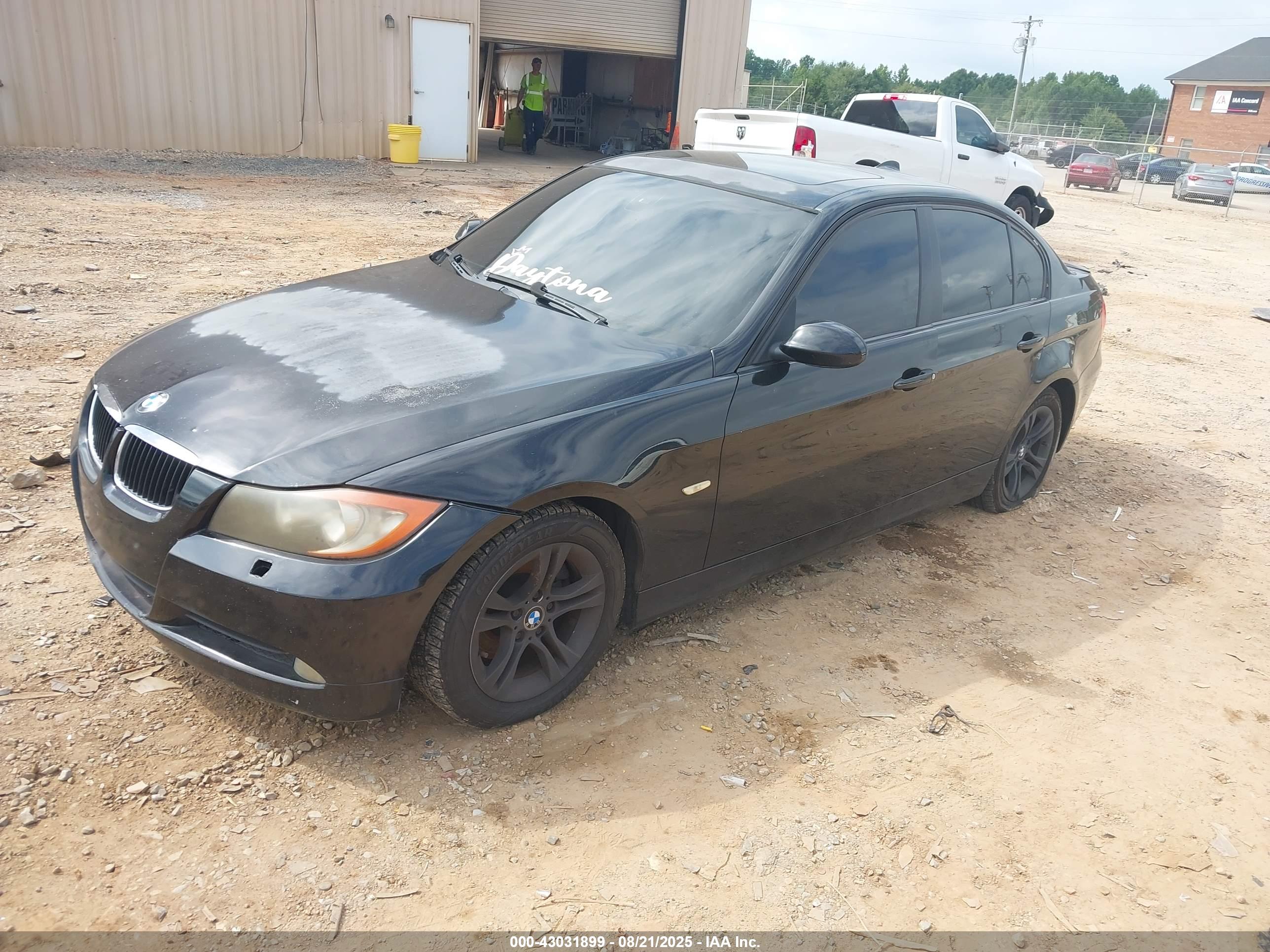 BMW 328XI image 2