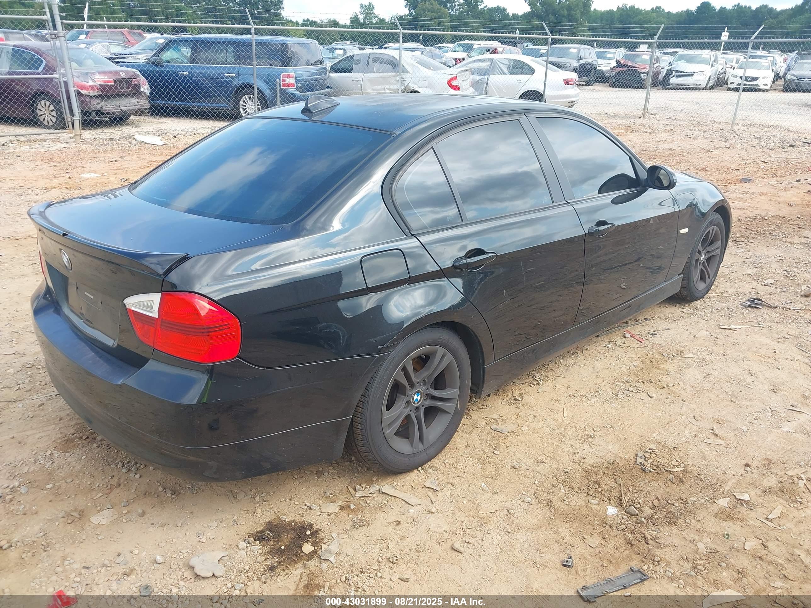BMW 328XI image 4