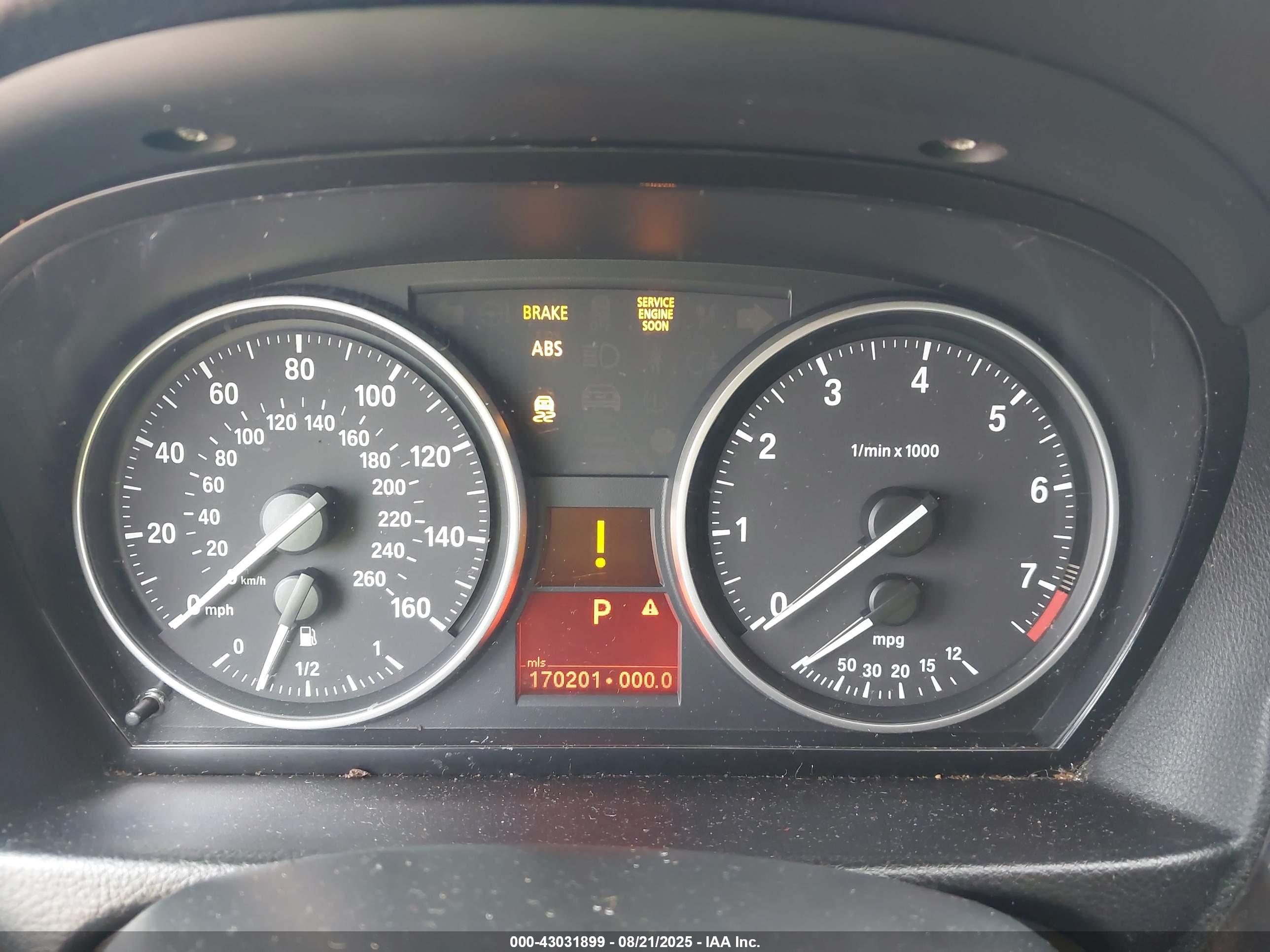 BMW 328XI image 7