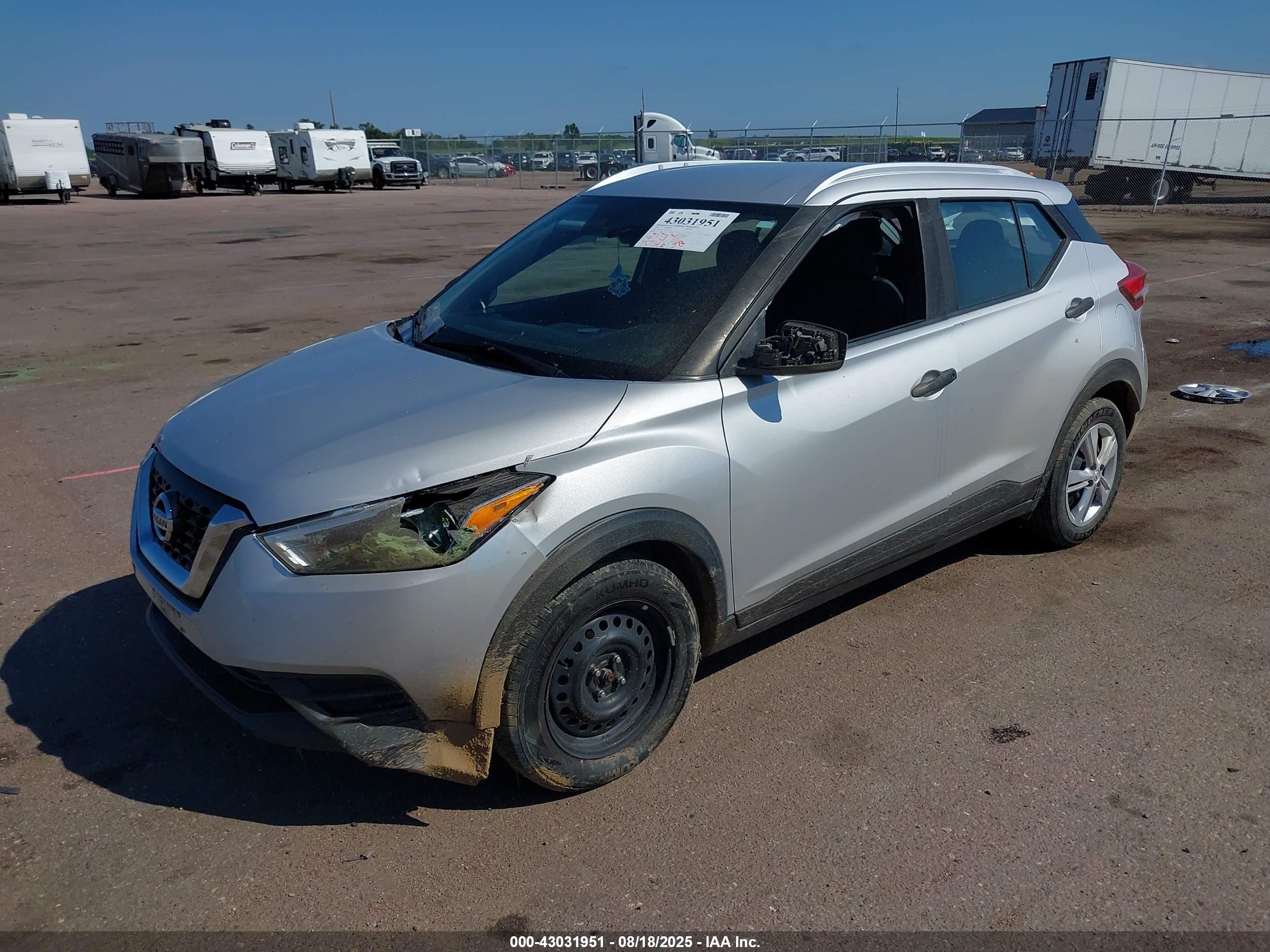 NISSAN KICKS image 2