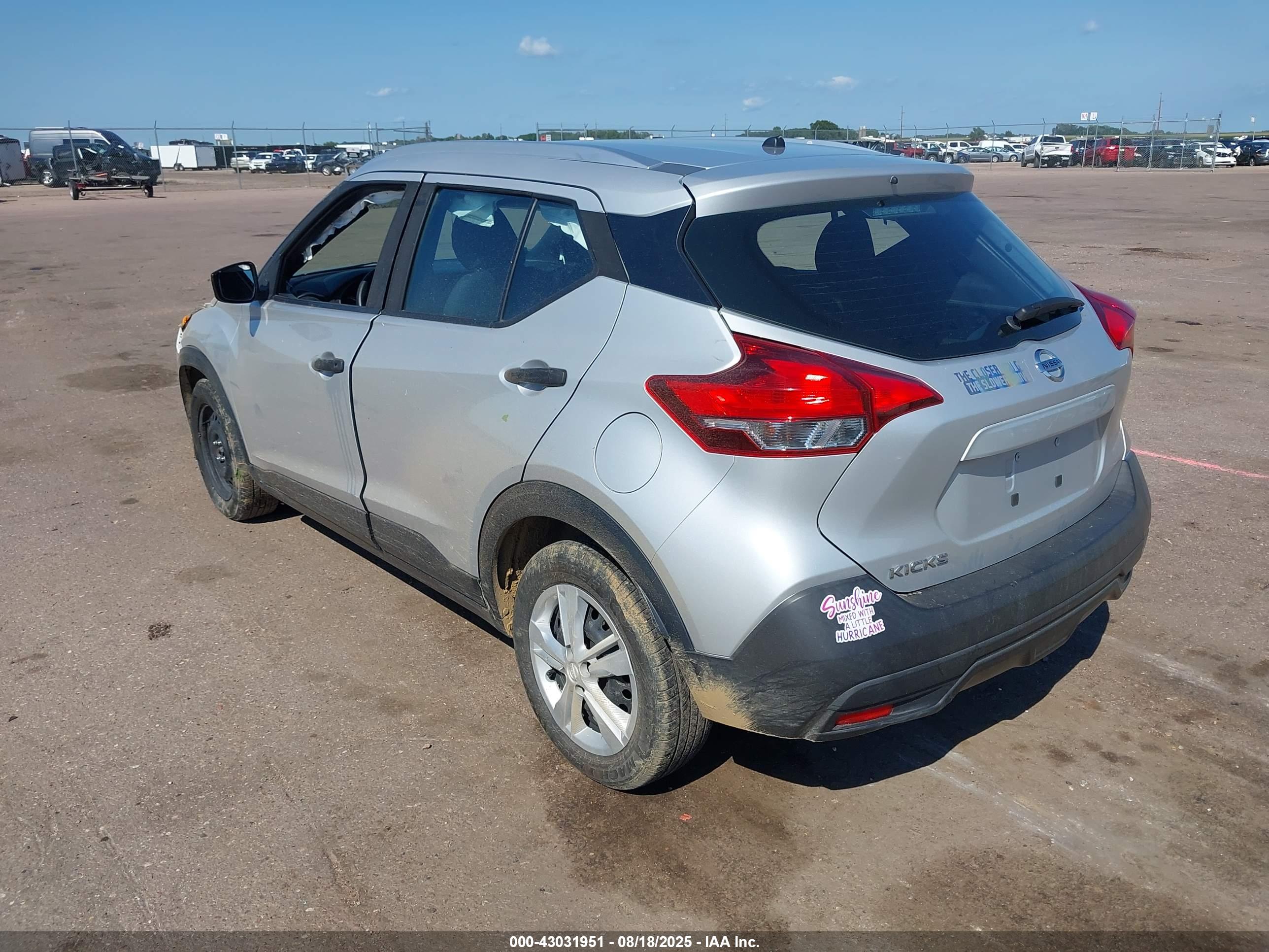 NISSAN KICKS image 3