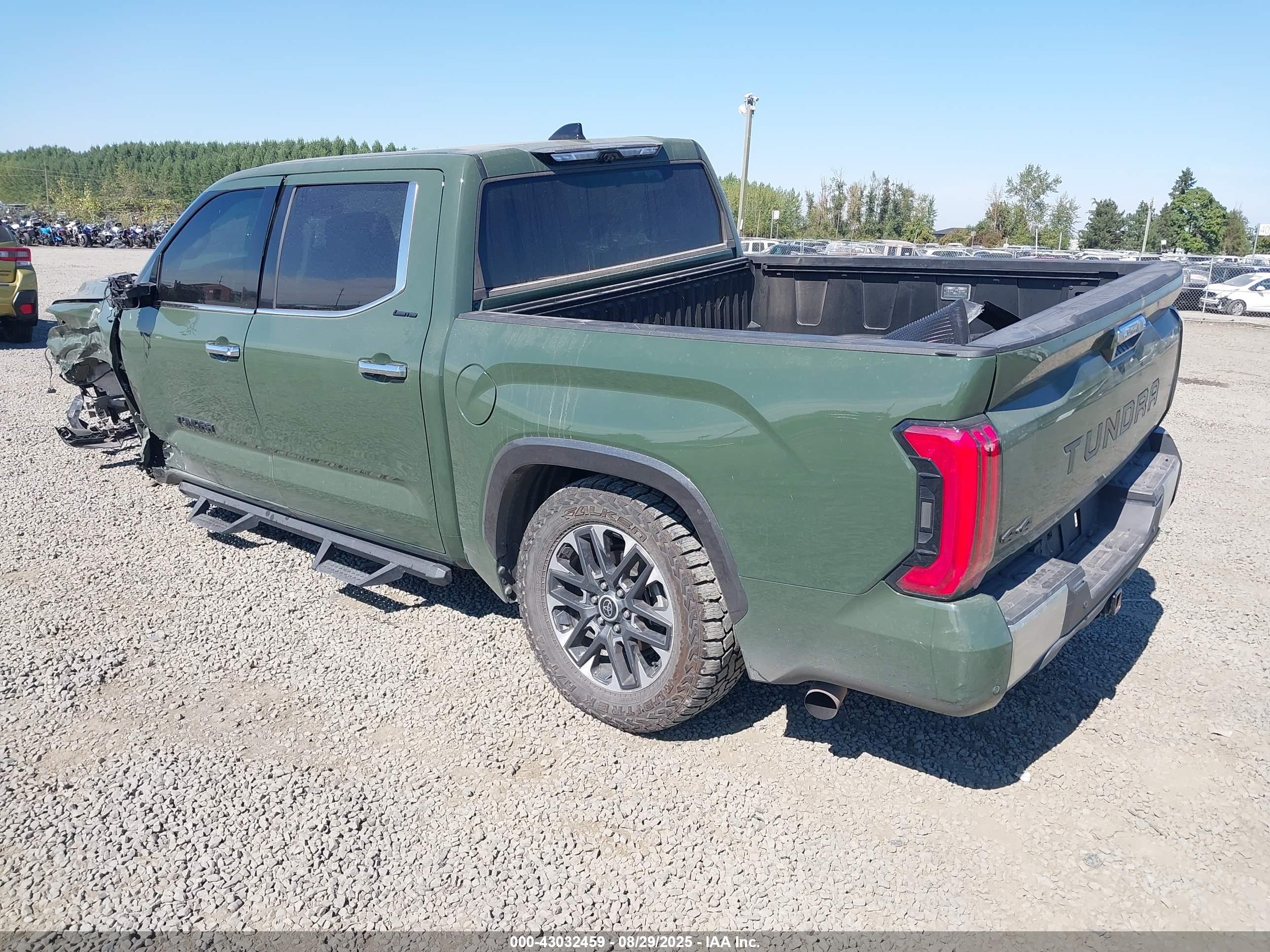 TOYOTA TUNDRA image 3