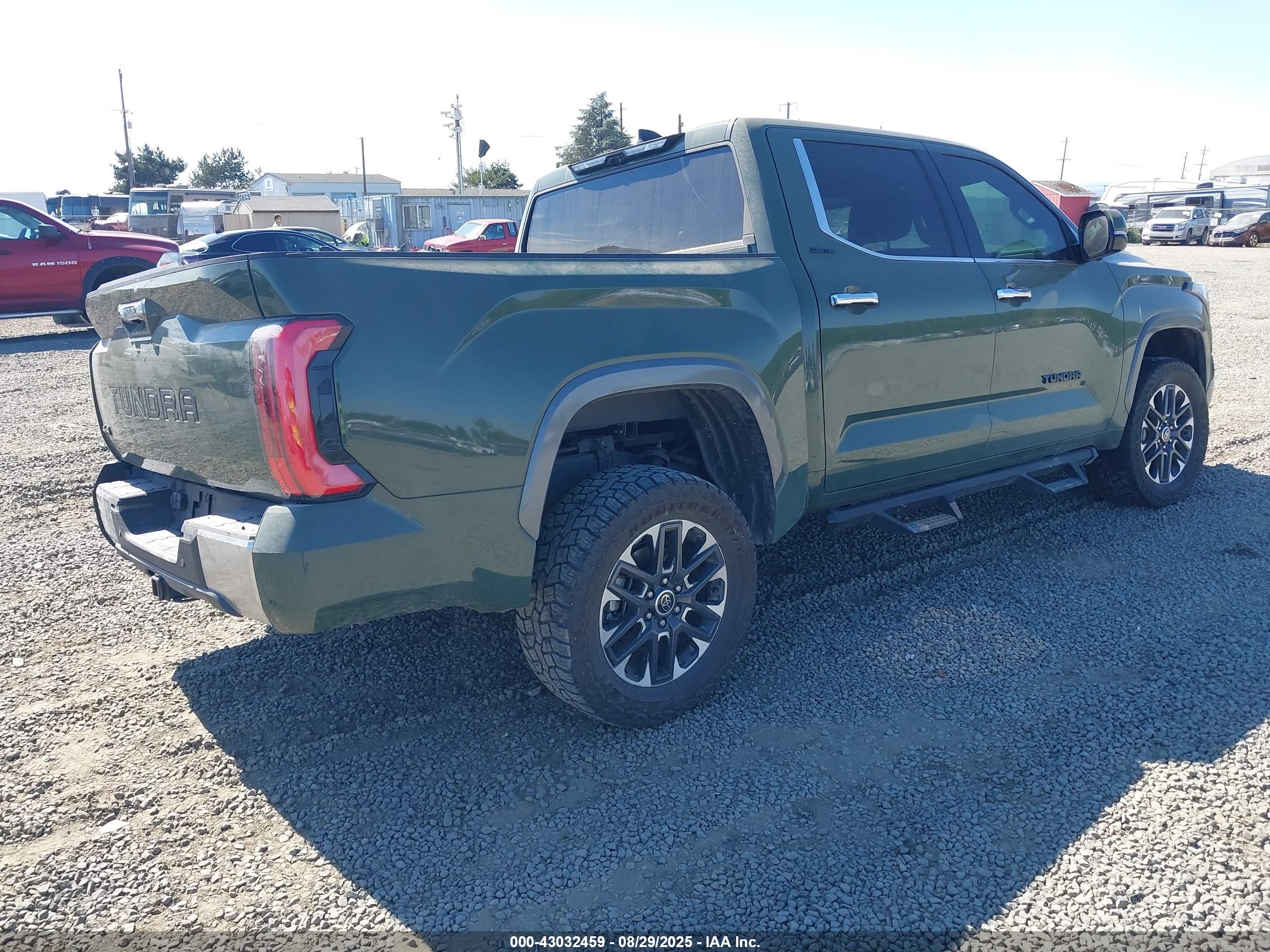 TOYOTA TUNDRA image 4