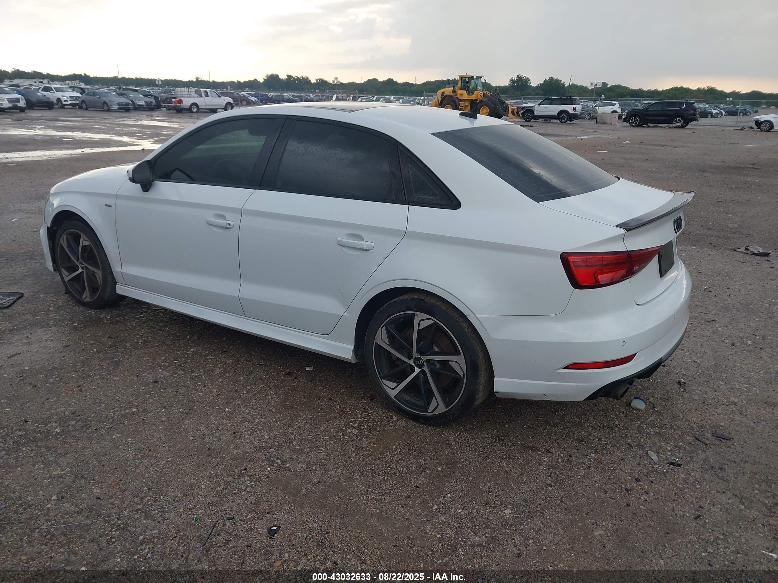 AUDI A3 image 3