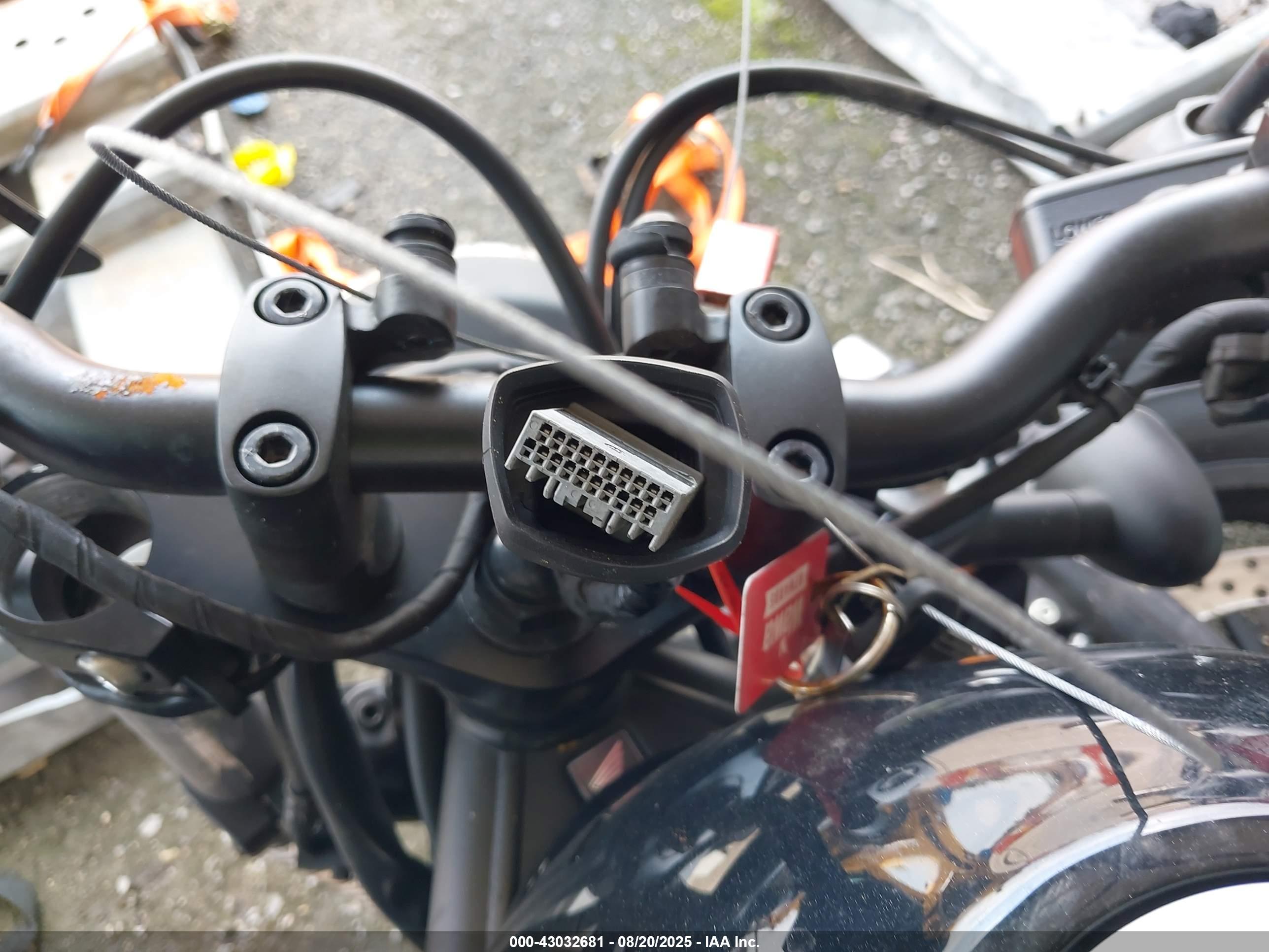 HONDA CMX300 image 7