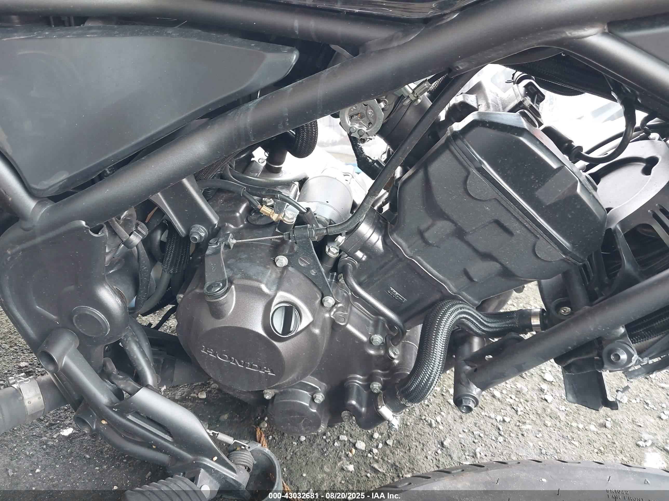 HONDA CMX300 image 8