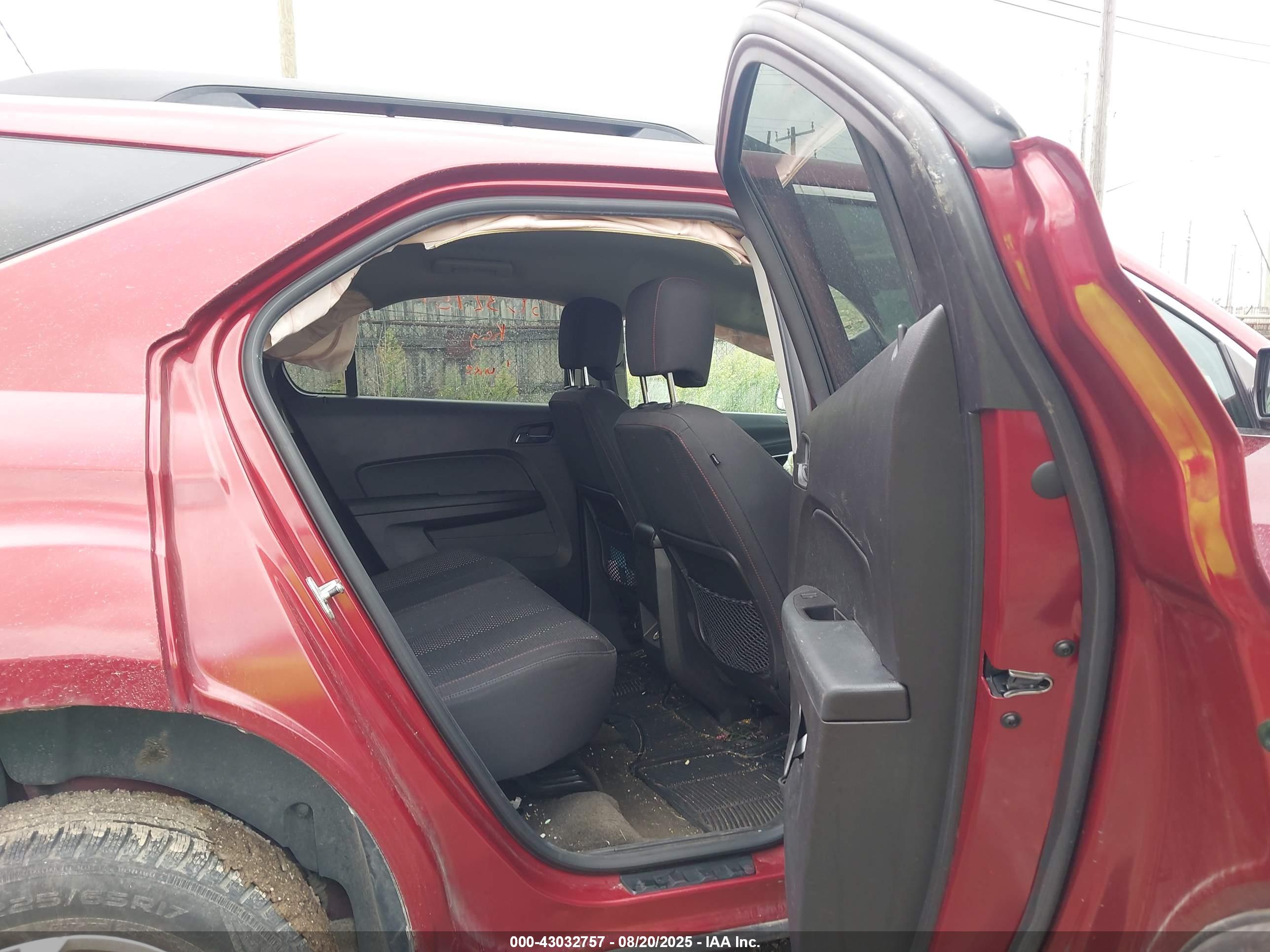 CHEVROLET EQUINOX image 8
